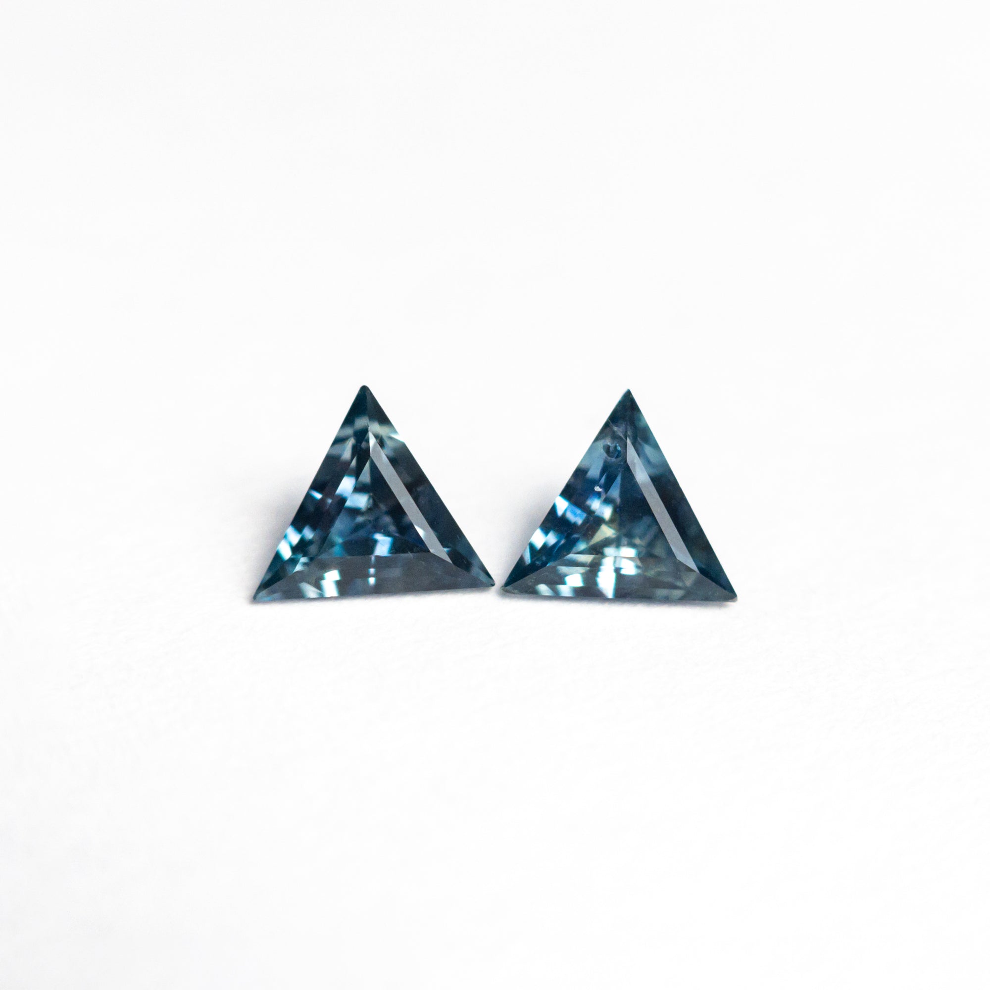 0.38cttw 2pc 3.99x3.95x2.09mm 3.99x3.93x2.08mm Triangle Step Cut Matching Pair Sapphire 26132-02