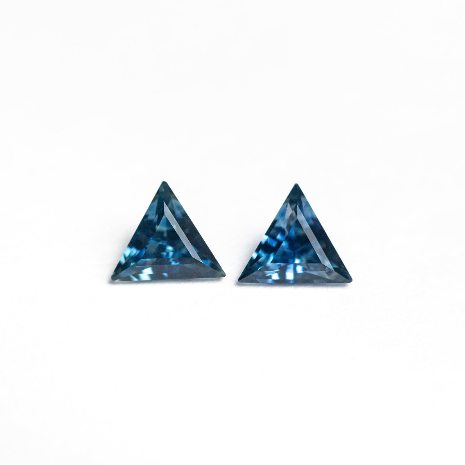 0.45cttw 2pc 4.07x3.99x2.27mm 4.08x4.01x2.20mm Triangle Step Cut Matching Pair Sapphire 26132-04