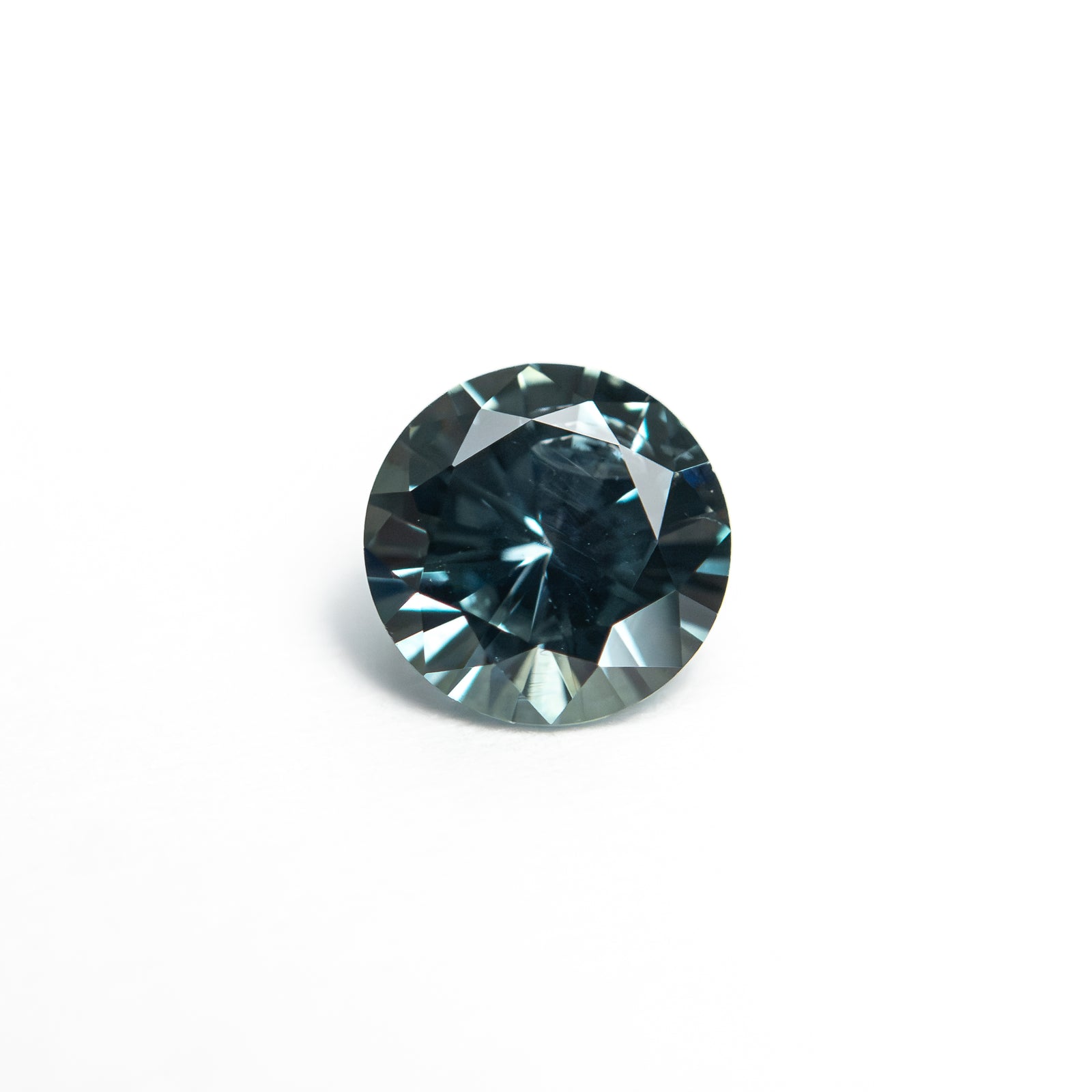 0.75ct 5.54x5.53x3.42mm Round Brilliant Sapphire 26134-13