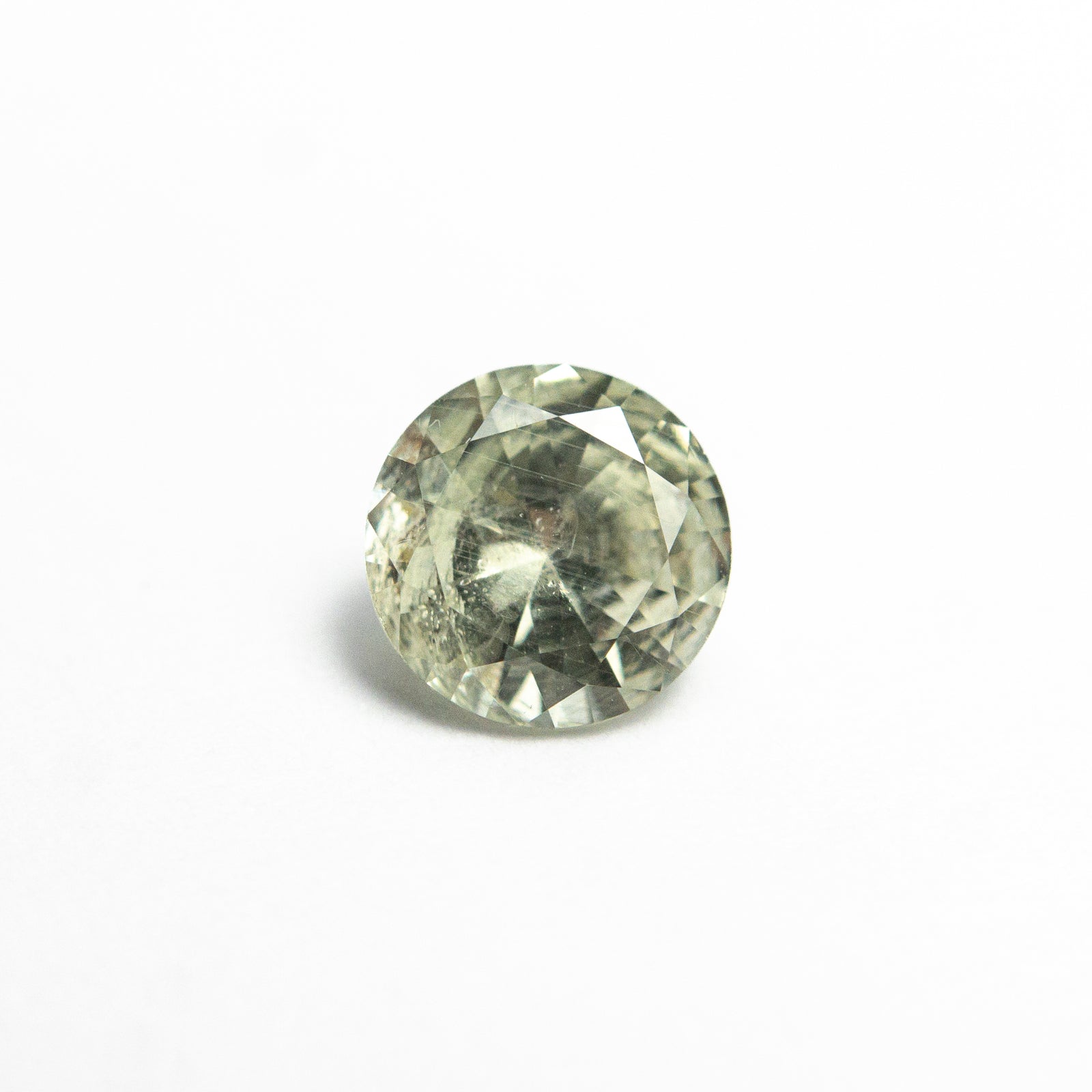 0.73ct 5.56x5.53x3.28mm Round Brilliant Sapphire 26134-18