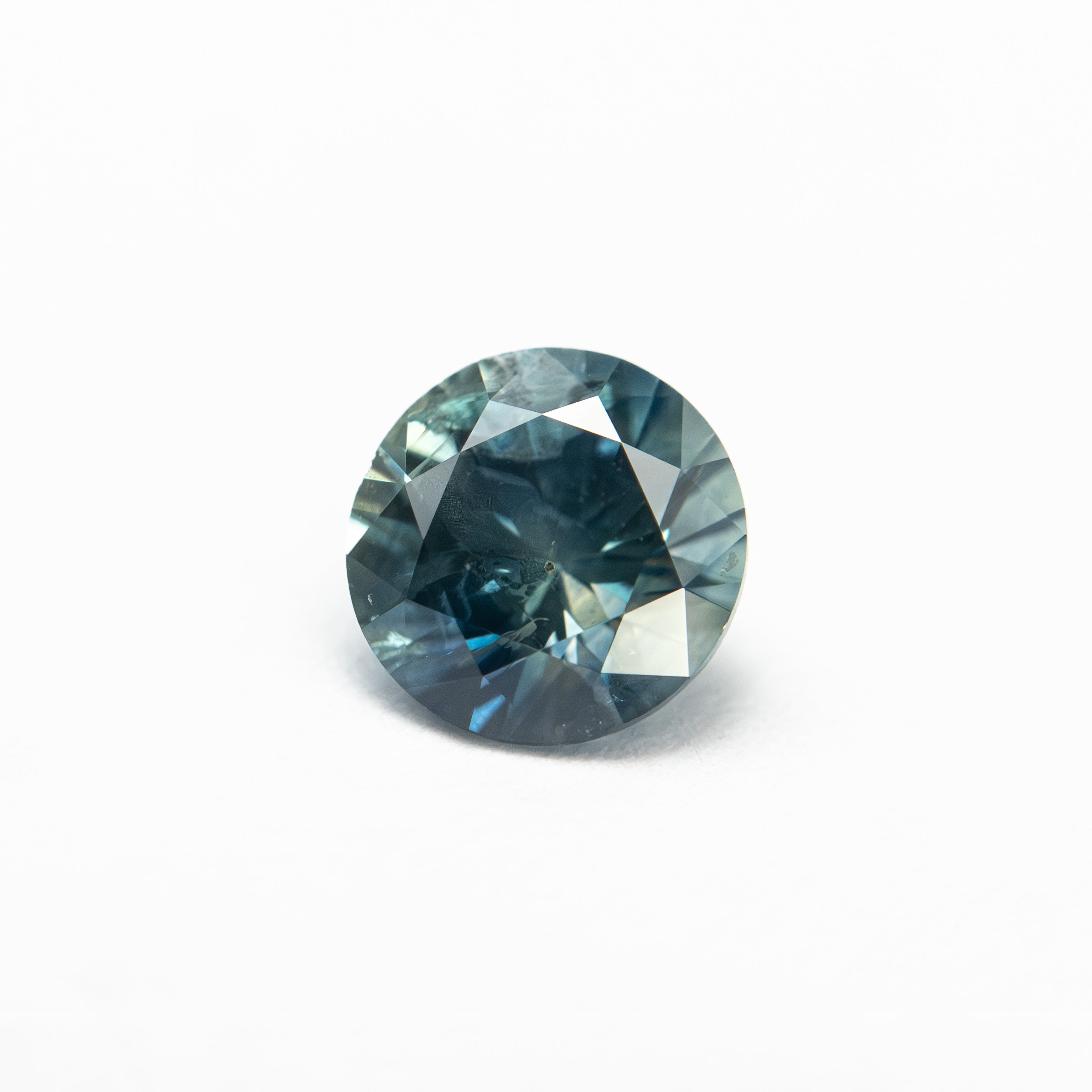 1.09ct 6.09x60.7x4.19mm Round Brilliant Sapphire 26141-21