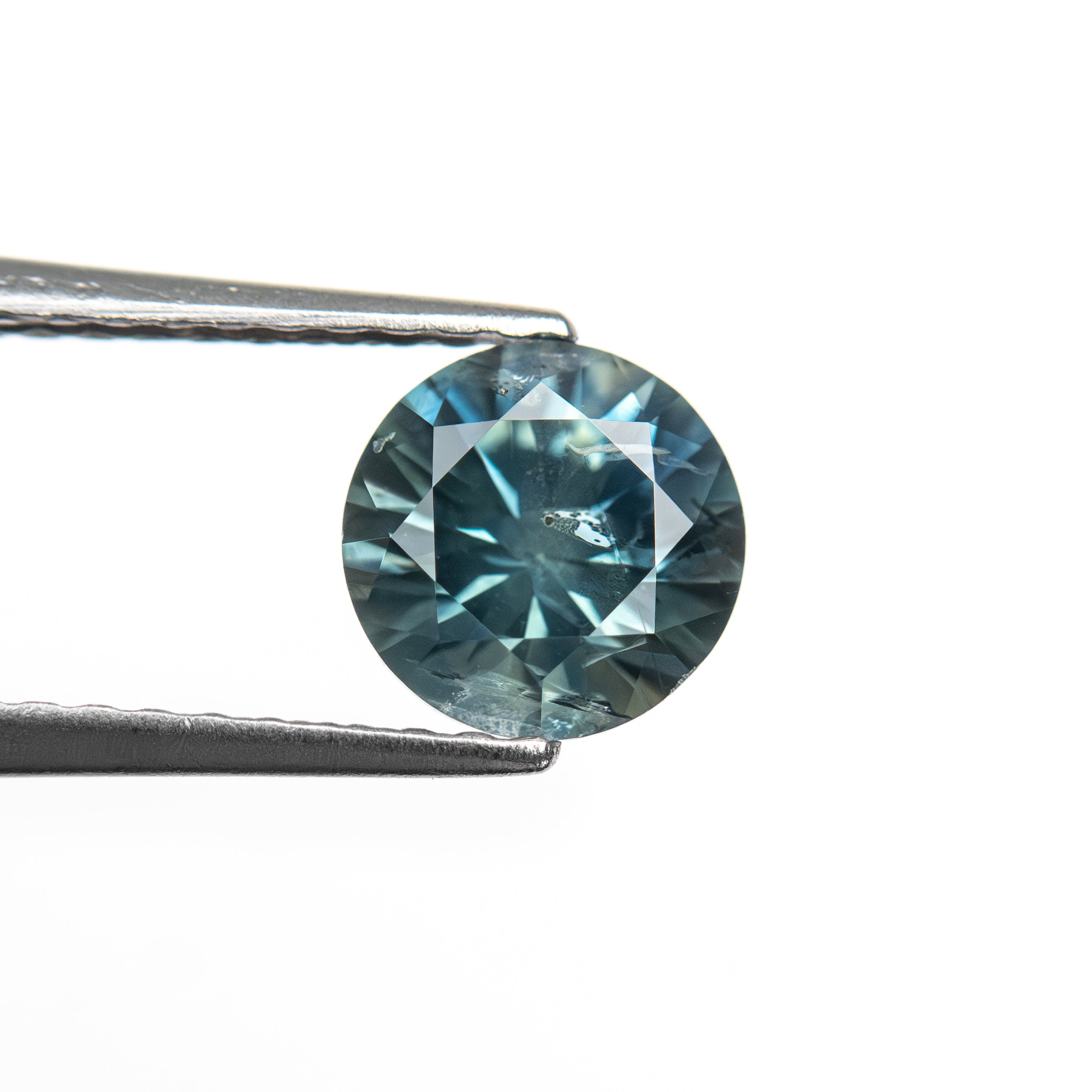 1.09ct 6.09x60.7x4.19mm Round Brilliant Sapphire 26141-21