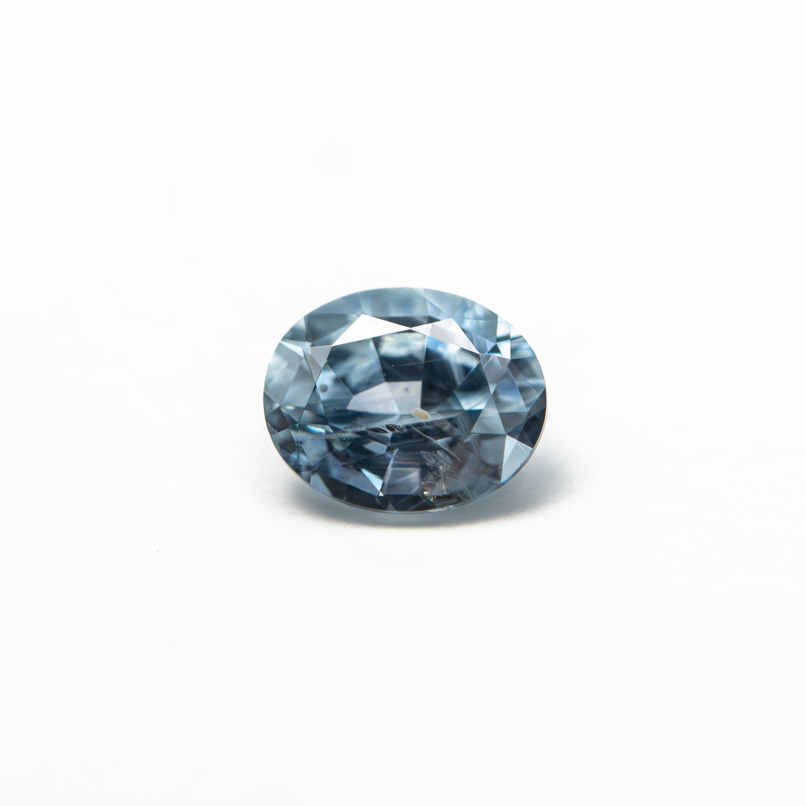 0.63ct 5.51x4.51x3.17mm Oval Brilliant Sapphire 26157-01