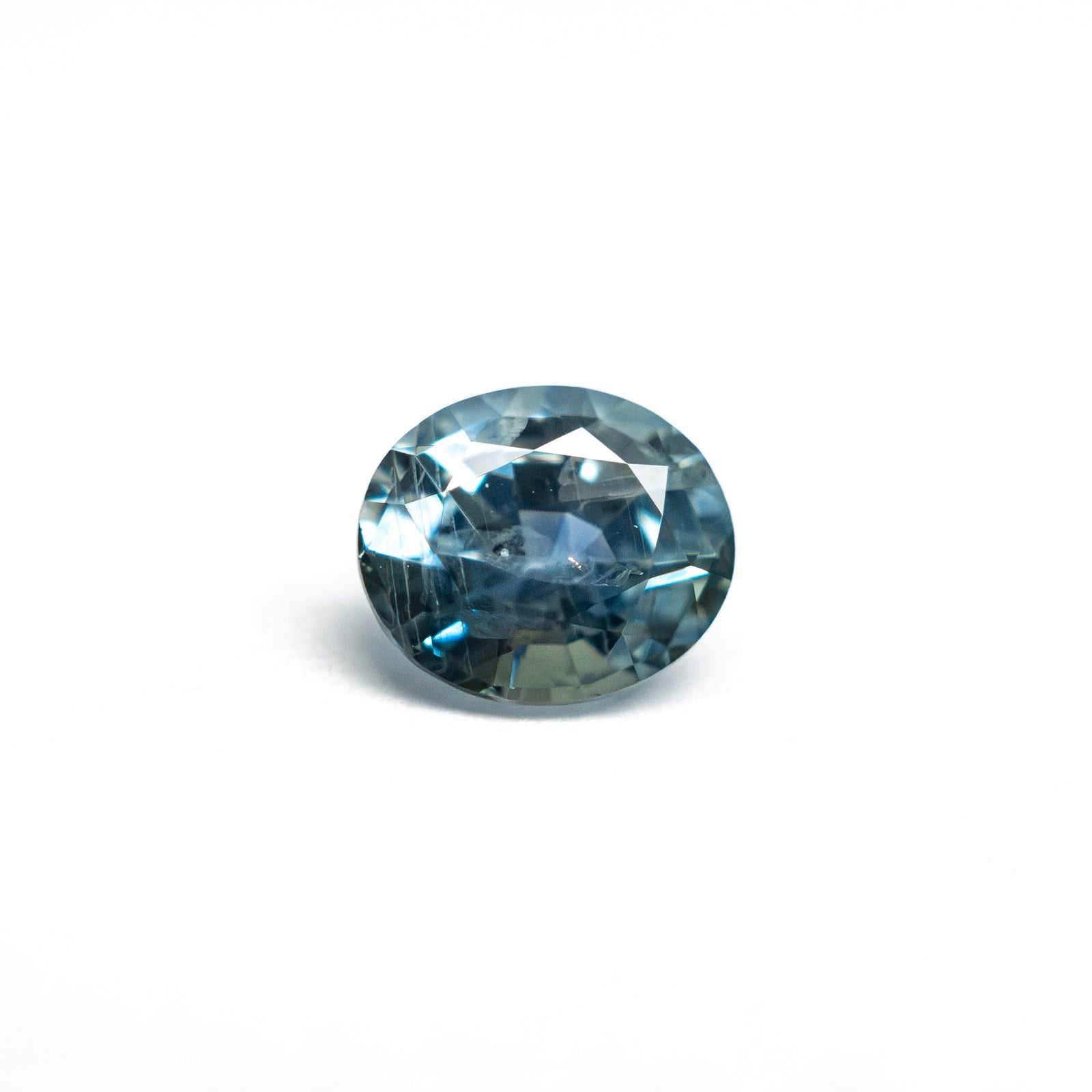0.86ct 5.99x5.13x3.62mm Oval Brilliant Sapphire 26158-05