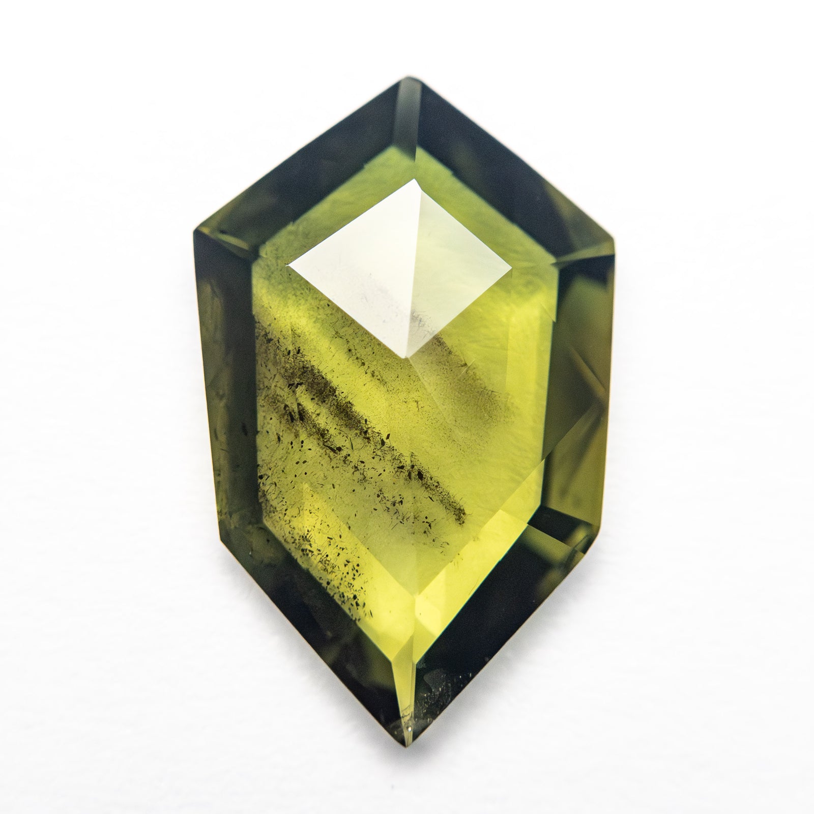 2.83ct 13.89x8.76x2.67mm Shield Rosecut Sapphire 26327-12