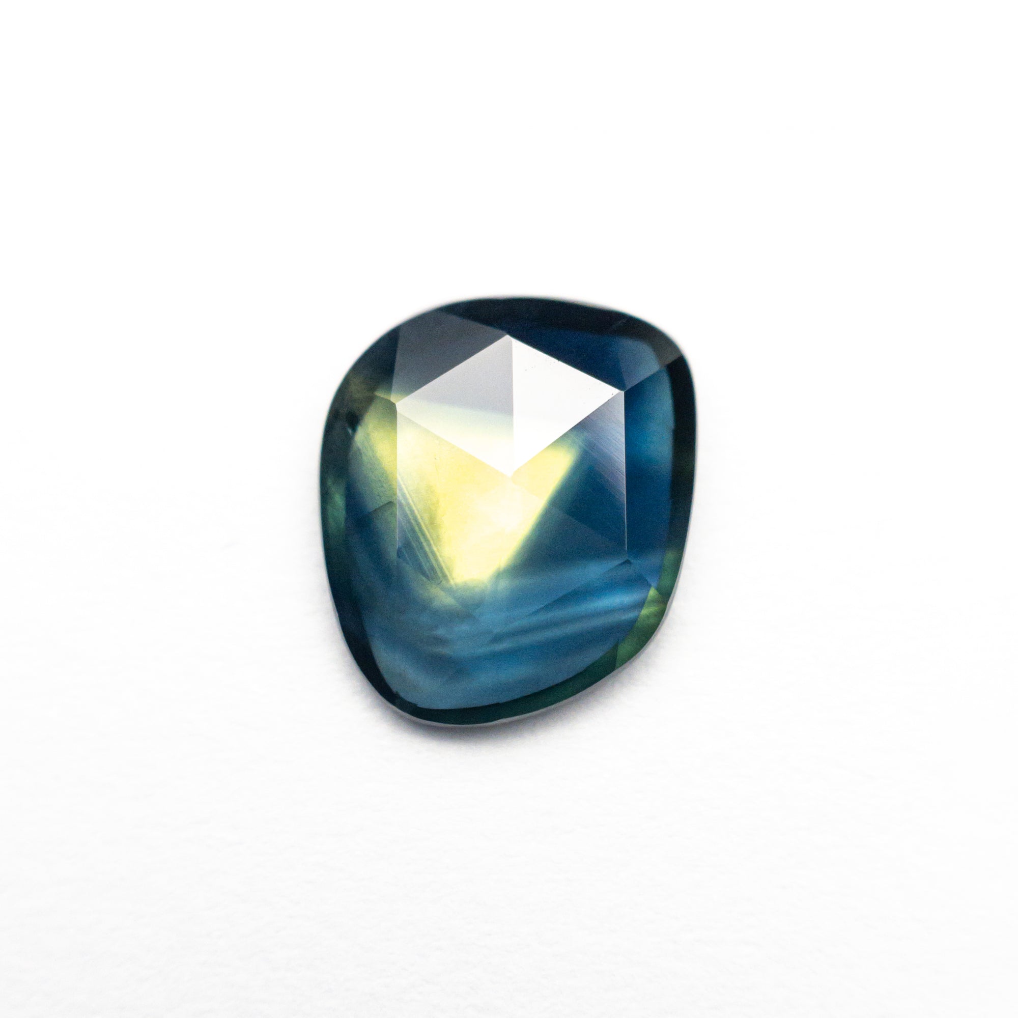 1.63ct  9.14x7.99x2.27mm Amorphous Rosecut Sapphire 26327-42