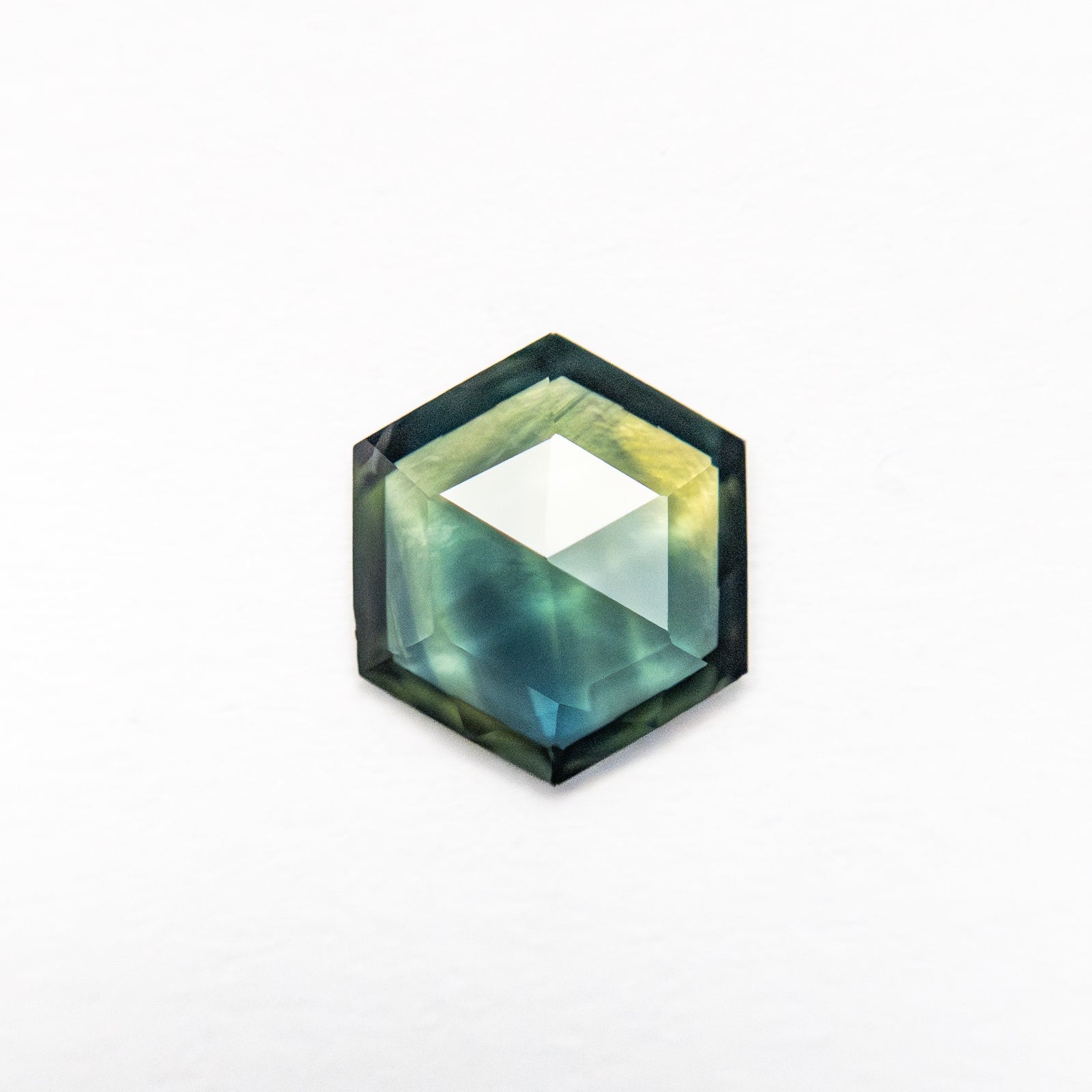 0.68ct 6.90x6.05x1.90mm Hexagon Rosecut Sapphire 26327-79