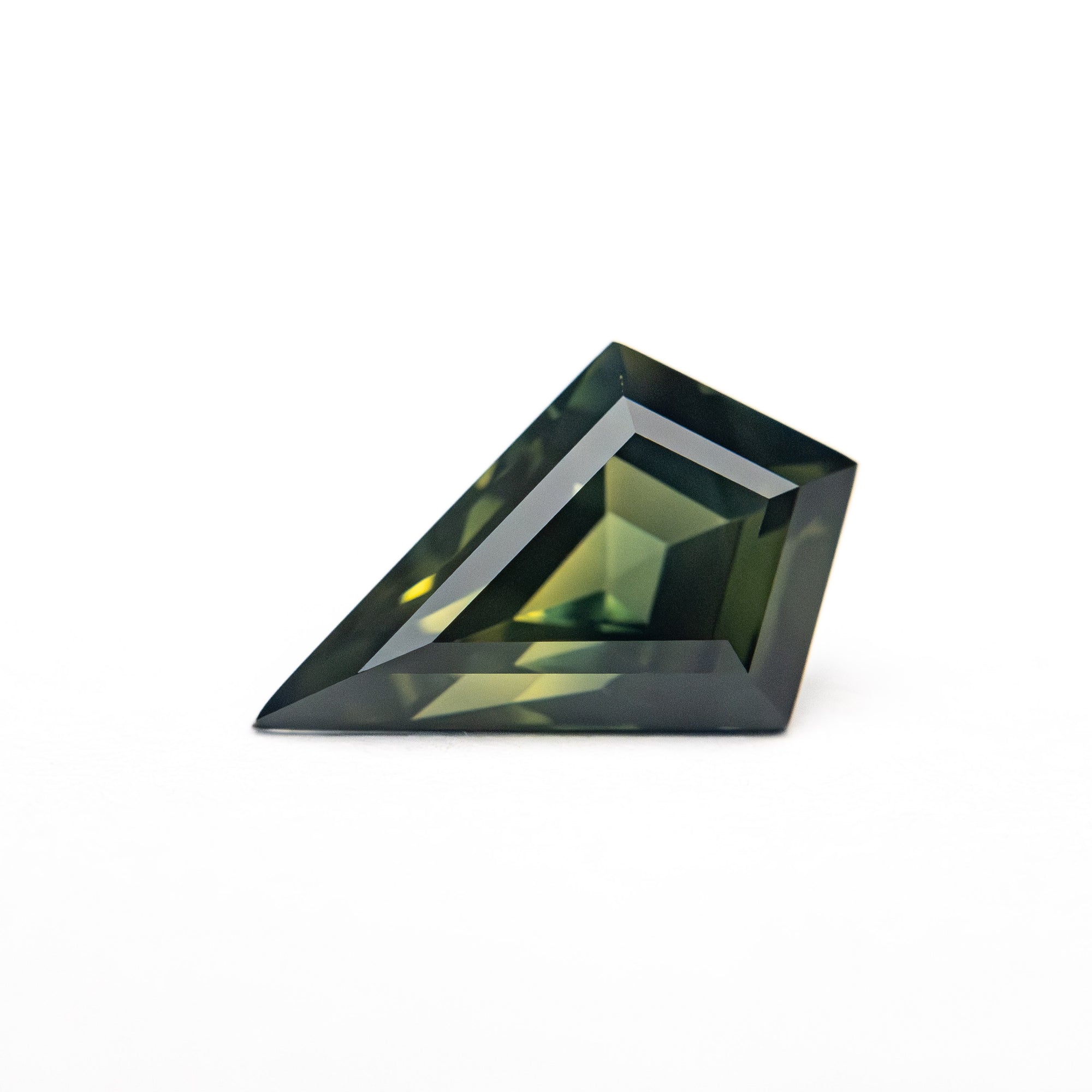 1.53ct 10.37x6.71x4.21mm Kite Step Cut Sapphire 26340-03