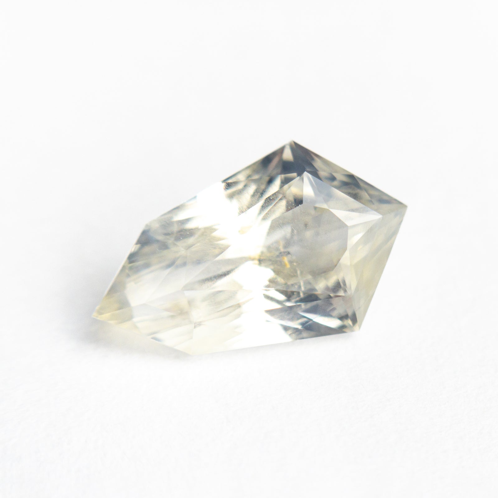 3.08ct 12.73x7.73x4.67mm Shield Brilliant Sapphire 26423-01