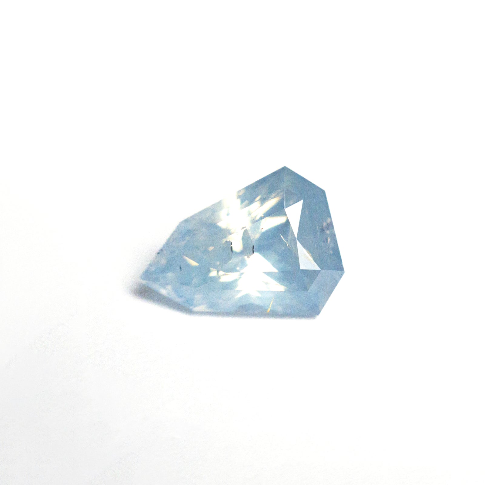 1.66ct 8.41x6.39x4.28mm Shield Brilliant Sapphire 26424-01