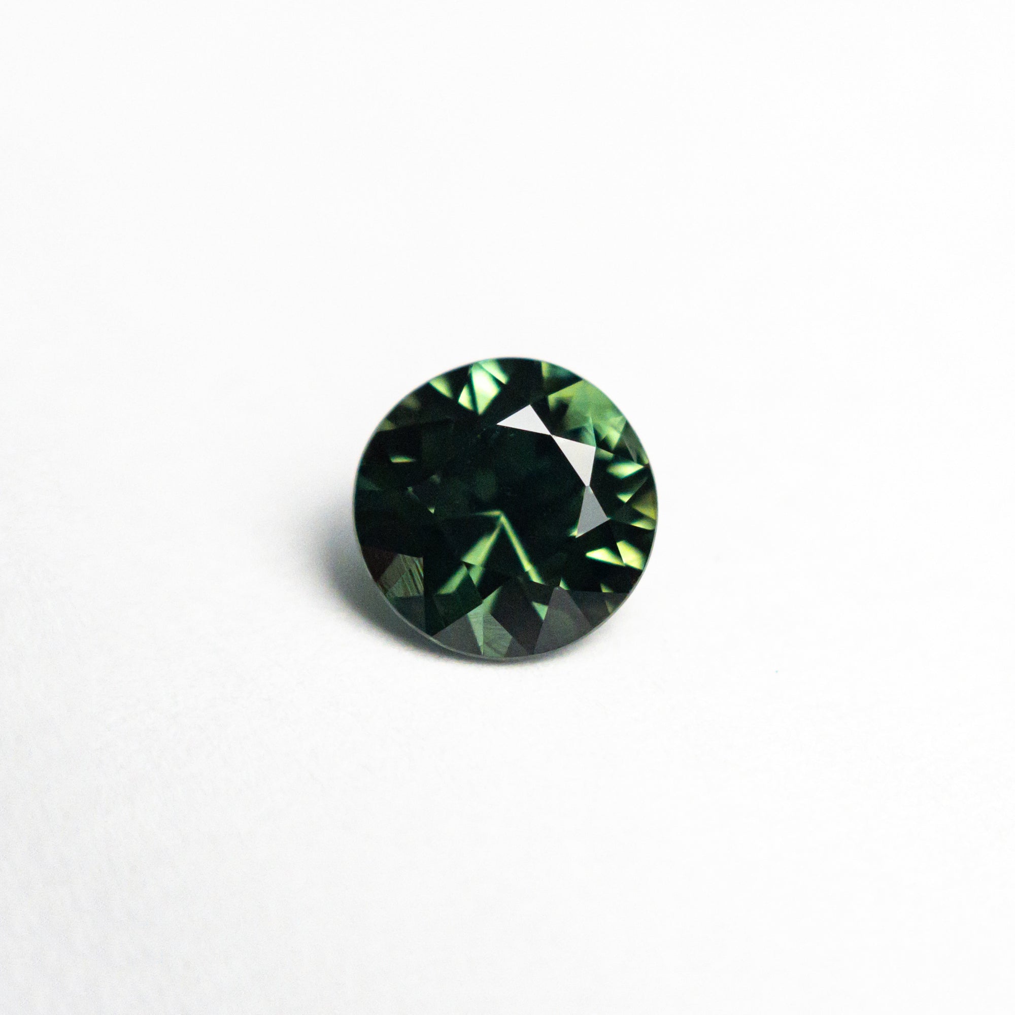 0.87ct 5.74x5.71x3.75mm Round Brilliant Sapphire 26492-02