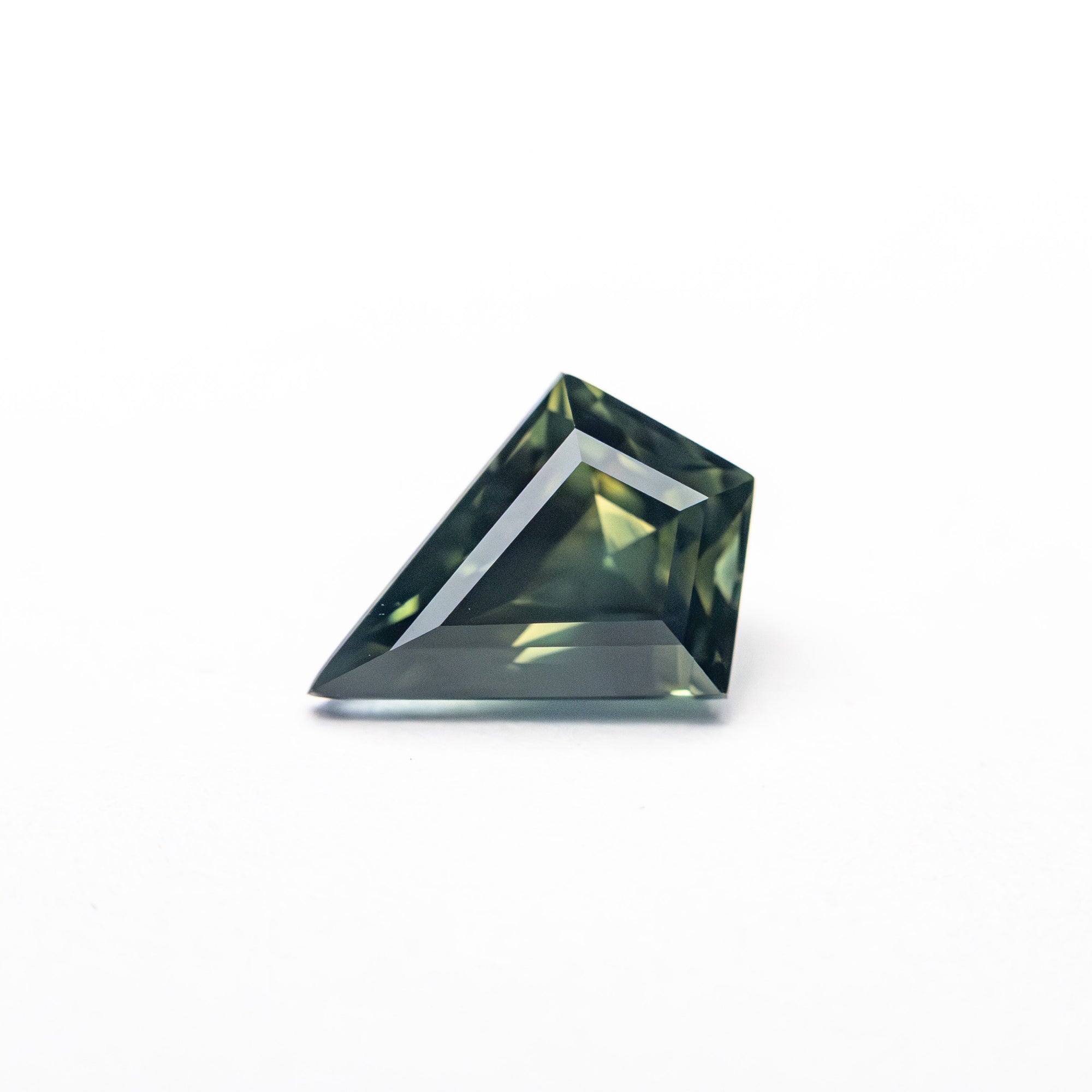 0.89ct 7.73x5.67x3.86mm Kite Step Cut Sapphire 26516-07