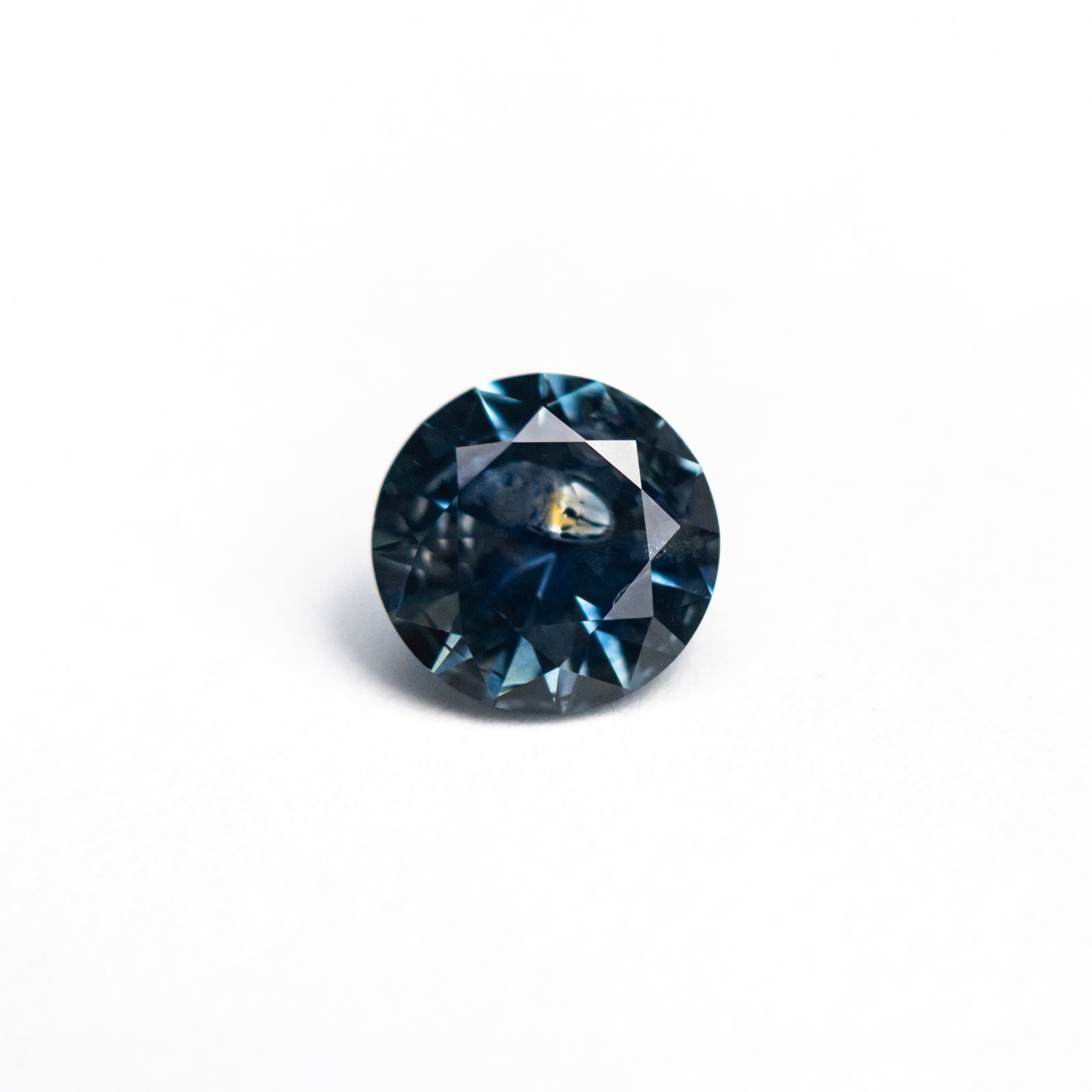 1.03ct 6.13x6.11x3.85mm Round Brilliant Sapphire 26524-04