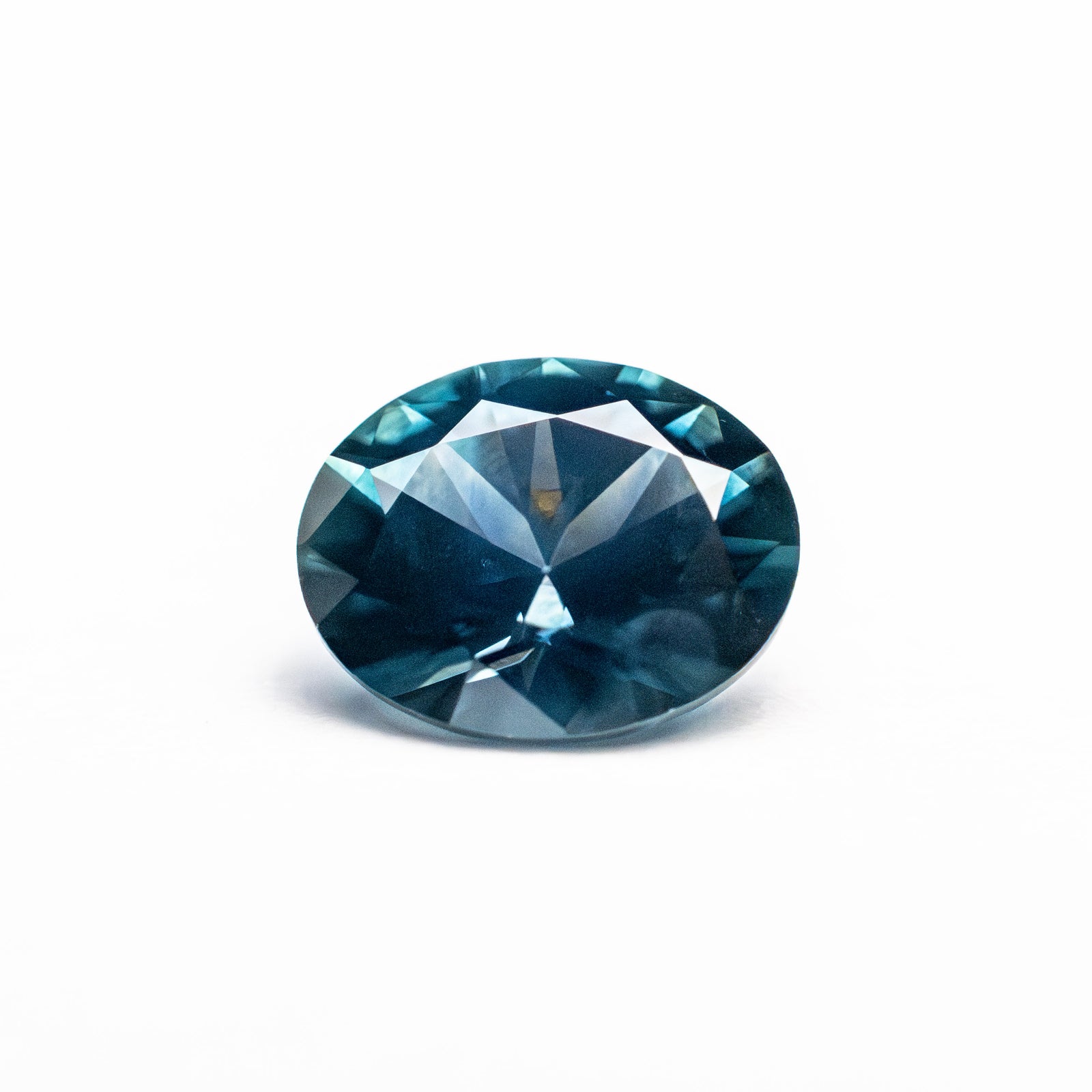 1.39ct 7.41x5.98x4.20mm Oval Brilliant Sapphire 26527-10