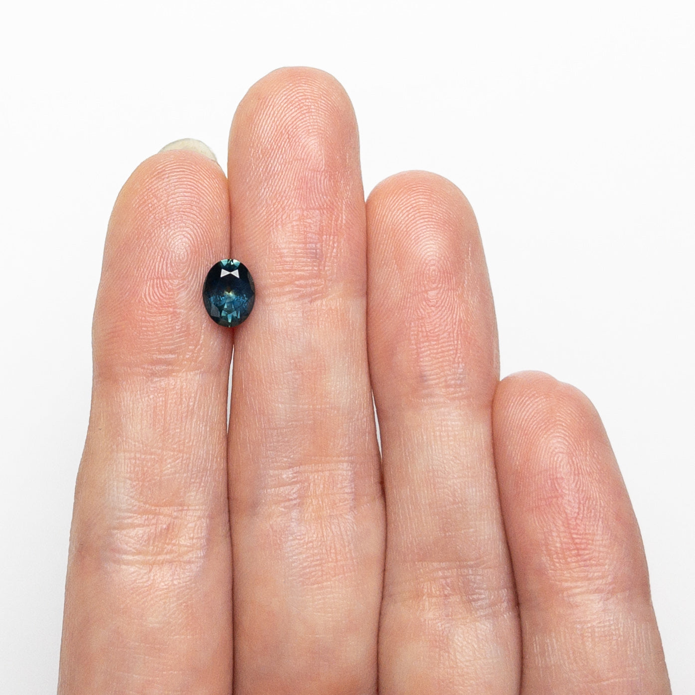 0.99ct 6.81x5.28x3.72mm Oval Brilliant Sapphire 26527-22