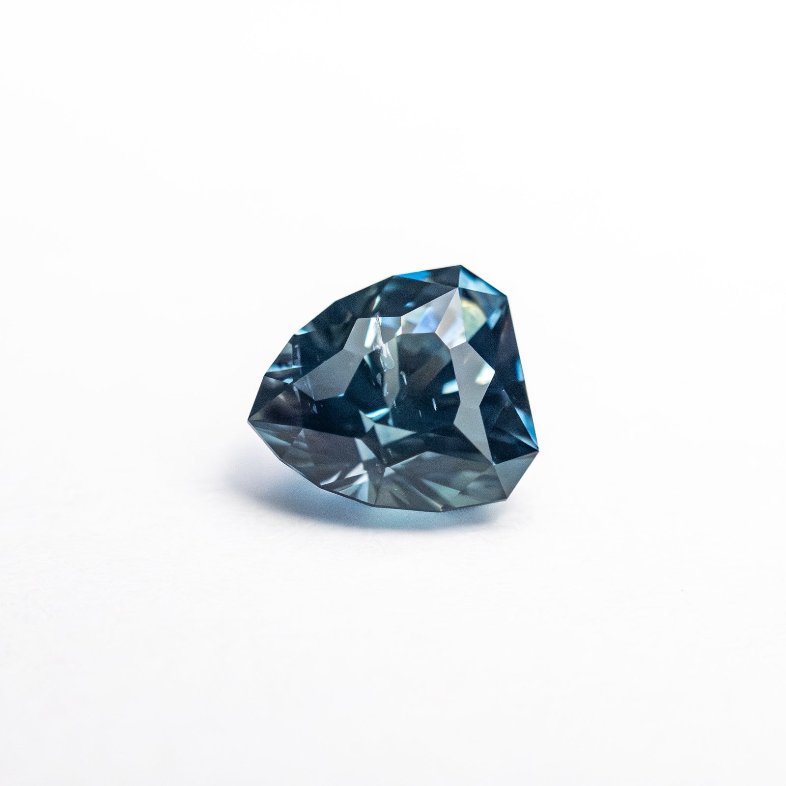 1.04ct 6.00x5.22x4.28mm Shield Brilliant Sapphire 26555-08