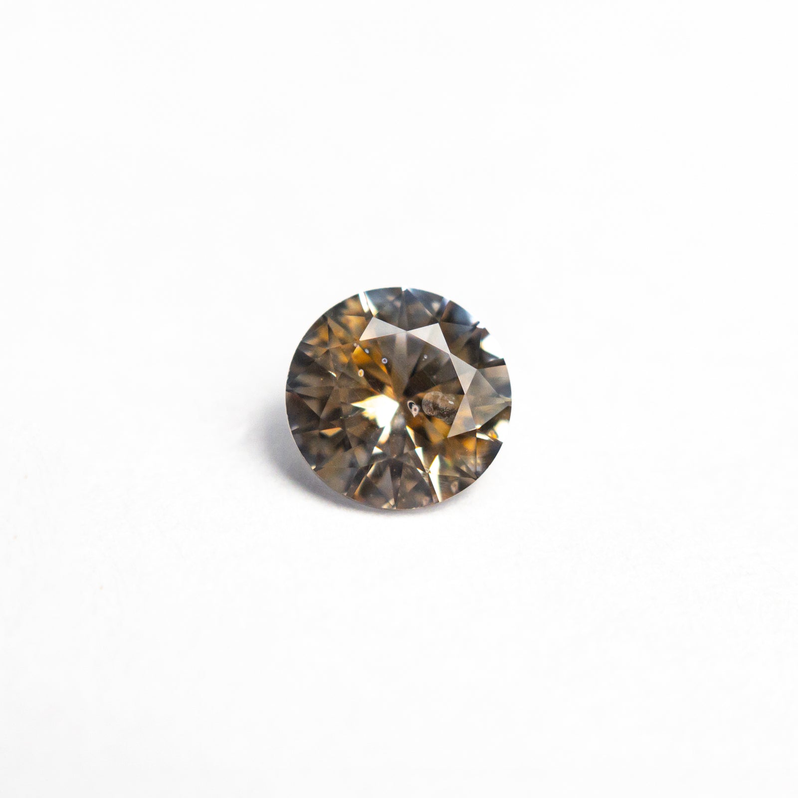 0.66ct 5.37x5.35x3.16mm Round Brilliant Sapphire 26556-11
