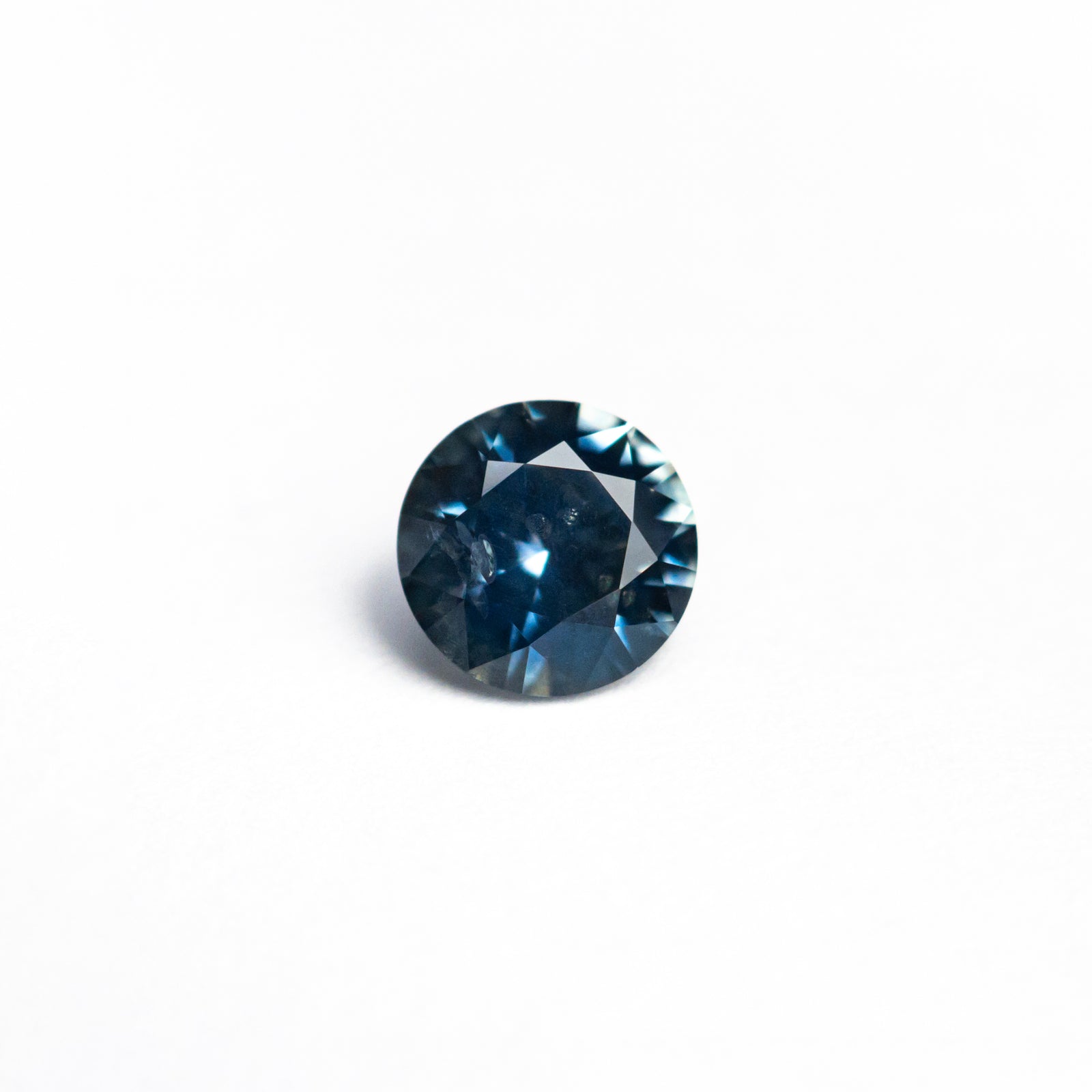 0.63ct 5.20x5.18x3.19mm Round Brilliant Sapphire 26556-24