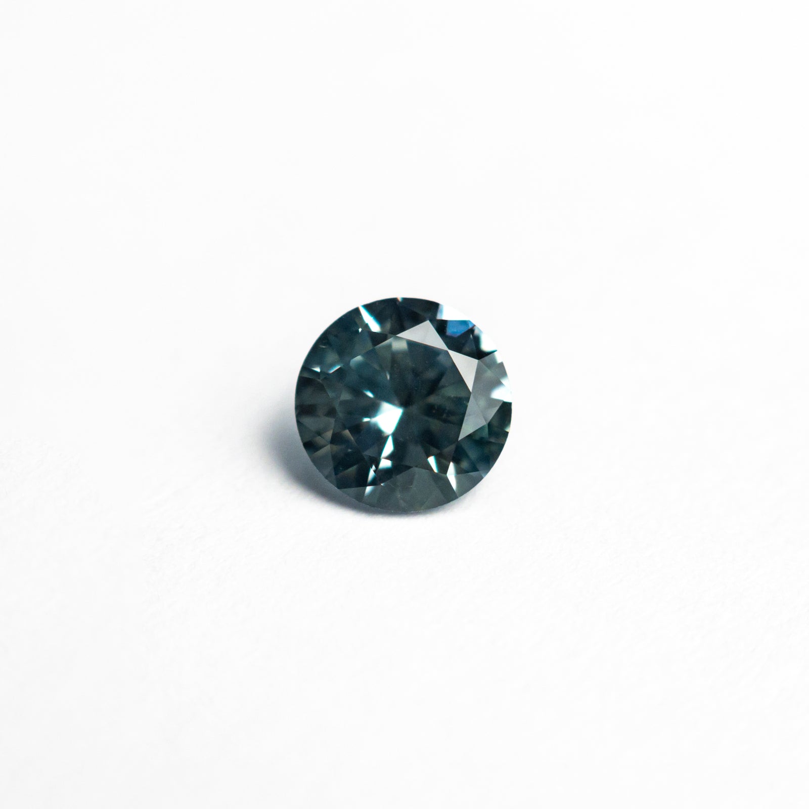 0.57ct 5.08x5.04x2.97mm Round Brilliant Sapphire 26556-28