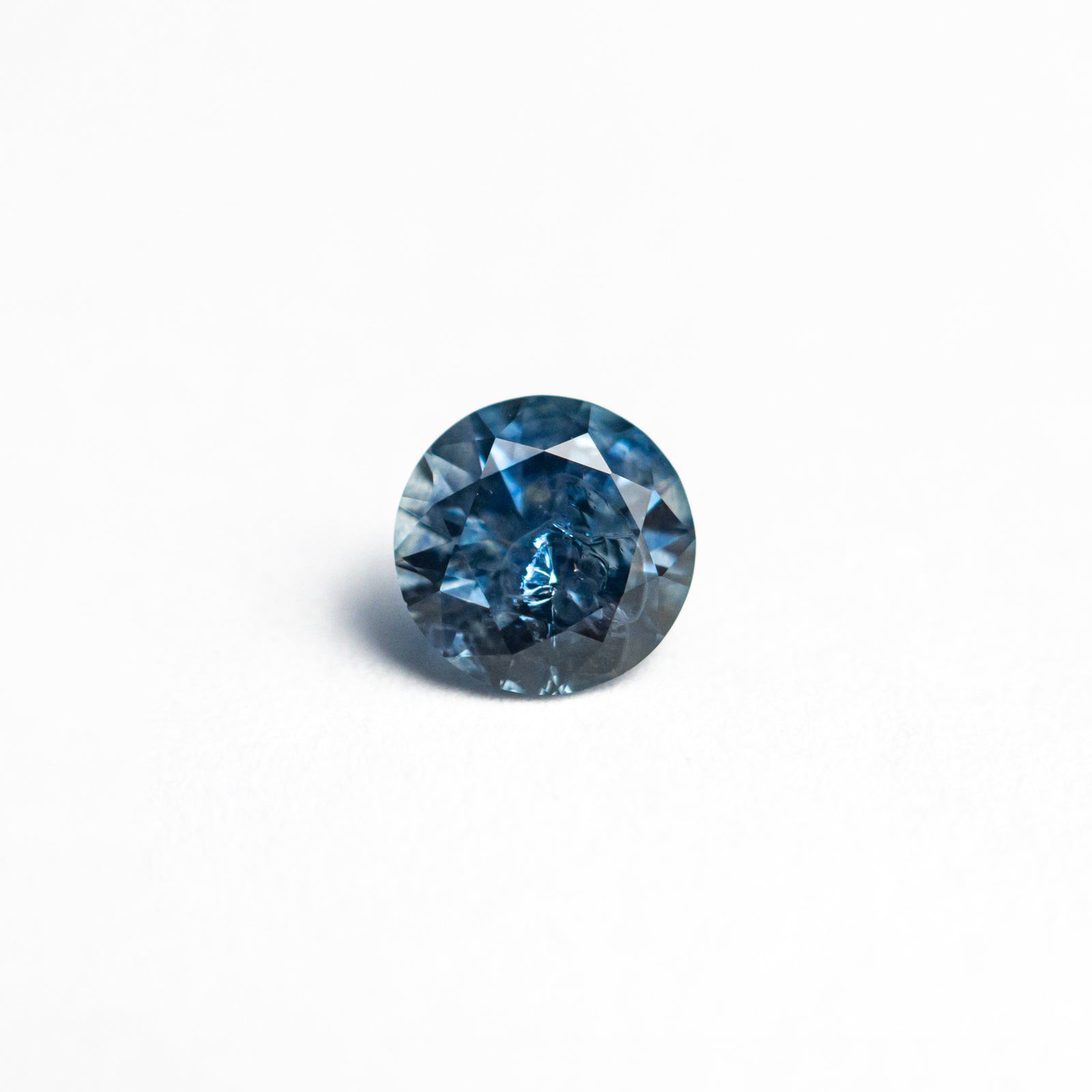 0.69ct 5.22x5.17x3.59mm Round Brilliant Sapphire 26556-33