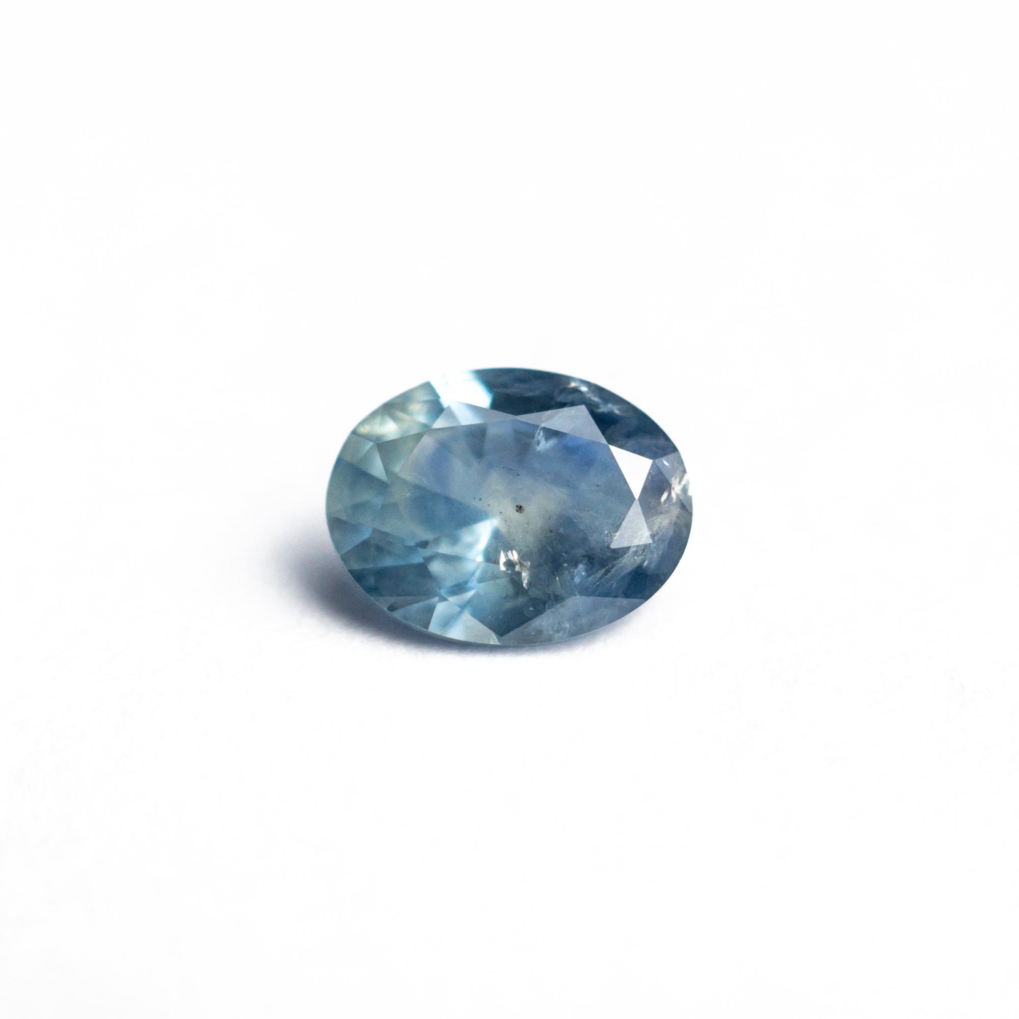 0.95ct 6.82x5.31x3.35mm Oval Brilliant Sapphire 26614-02