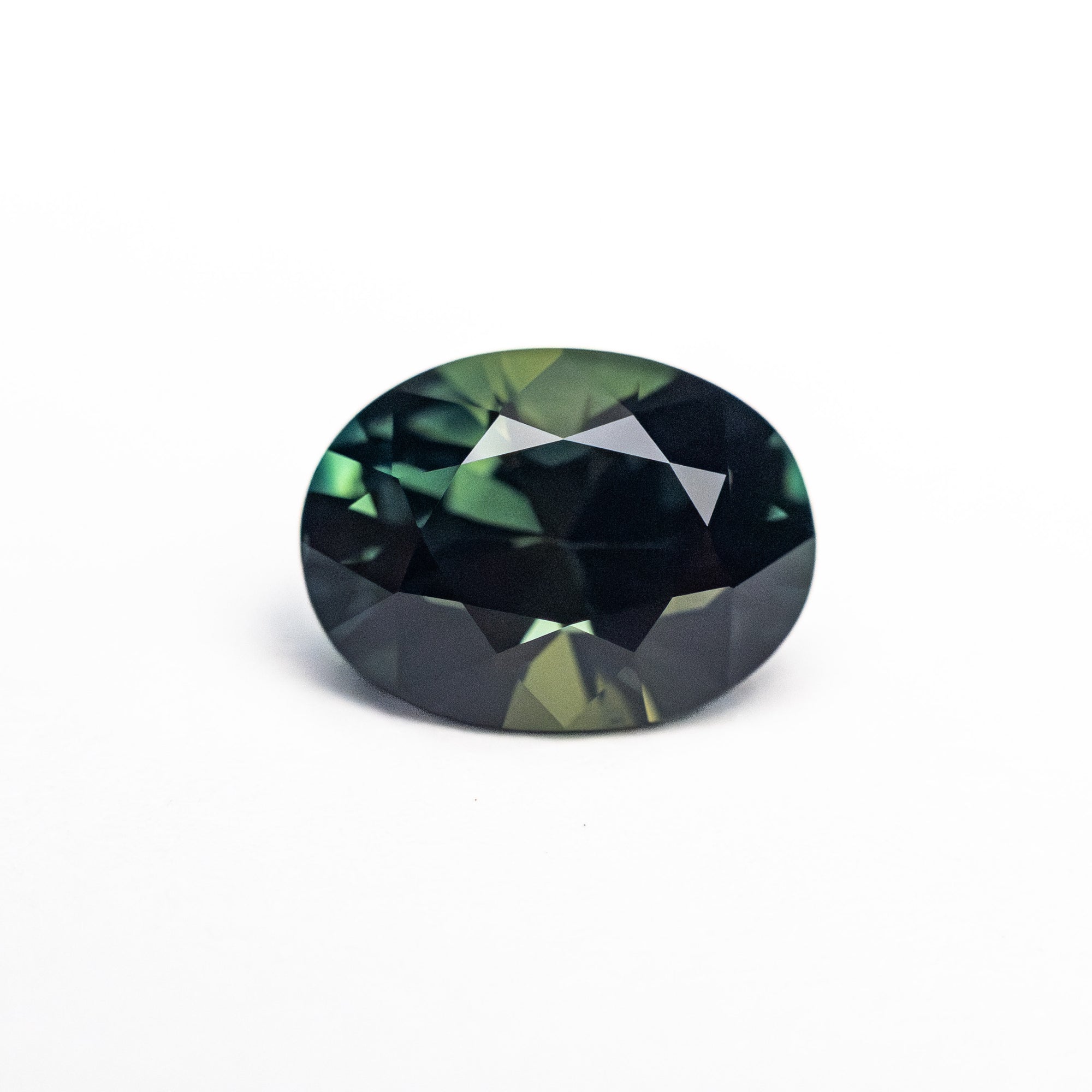 1.63ct 8.11x6.05x4.48mm Oval Brilliant Sapphire 26622-02