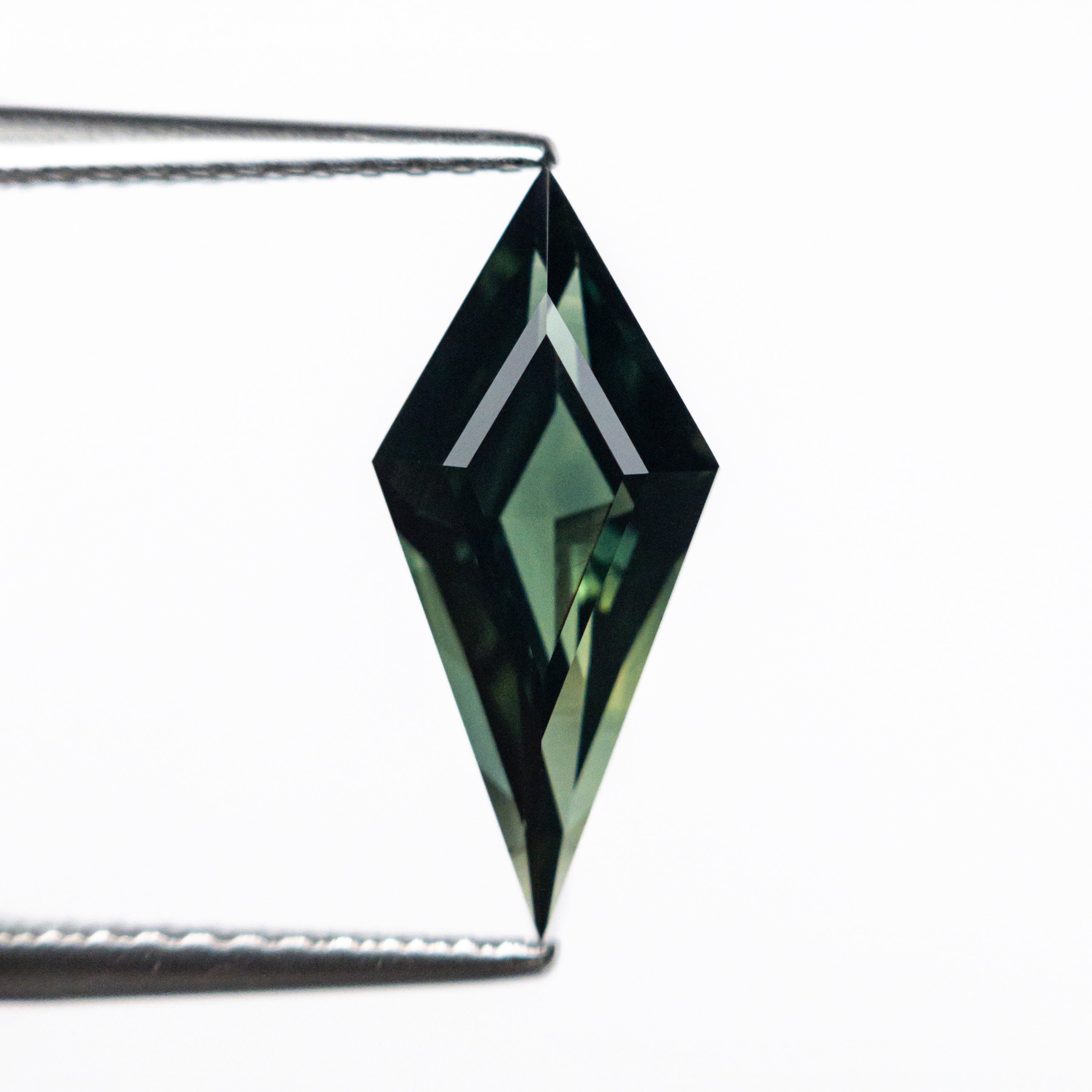 1.93ct 13.89x6.25x4.04mm Kite Step Cut Sapphire 26635-05