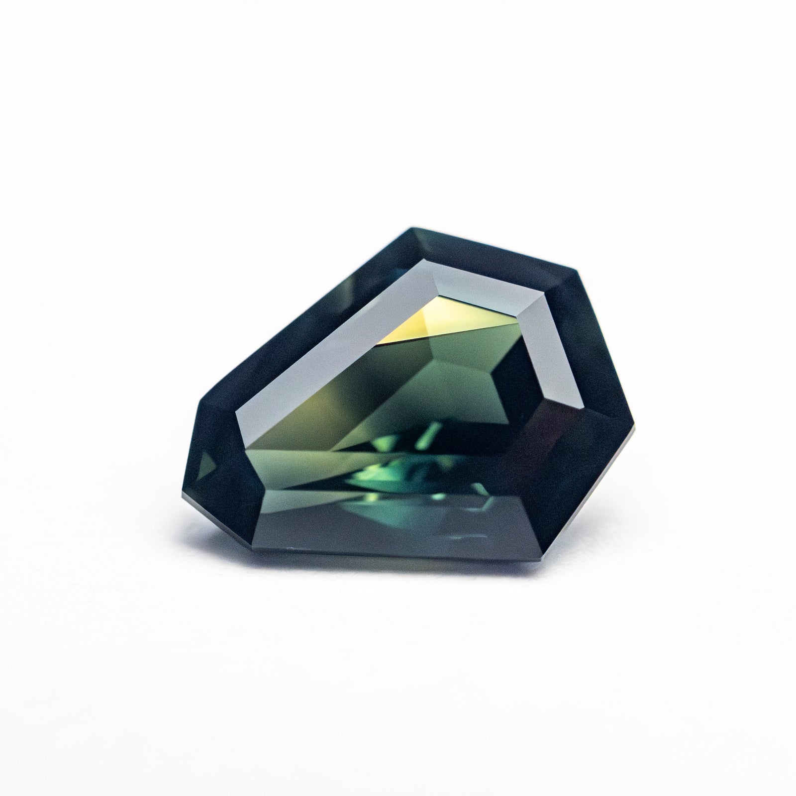 2.19ct 9.29x7.71x4.39mm Shield Step Cut Sapphire 26726-01