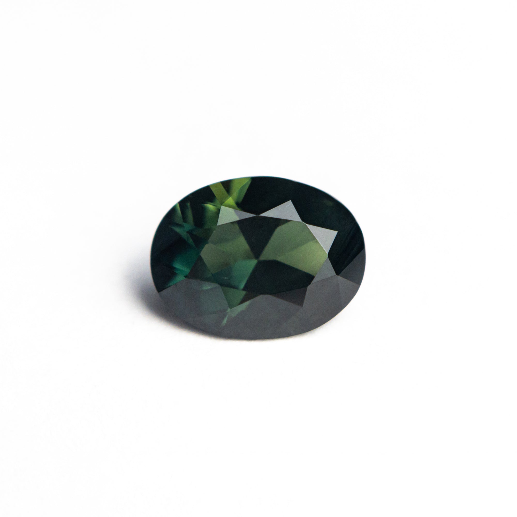 1.30ct 7.83x5.92x3.76mm Oval Brilliant Sapphire 26733-01