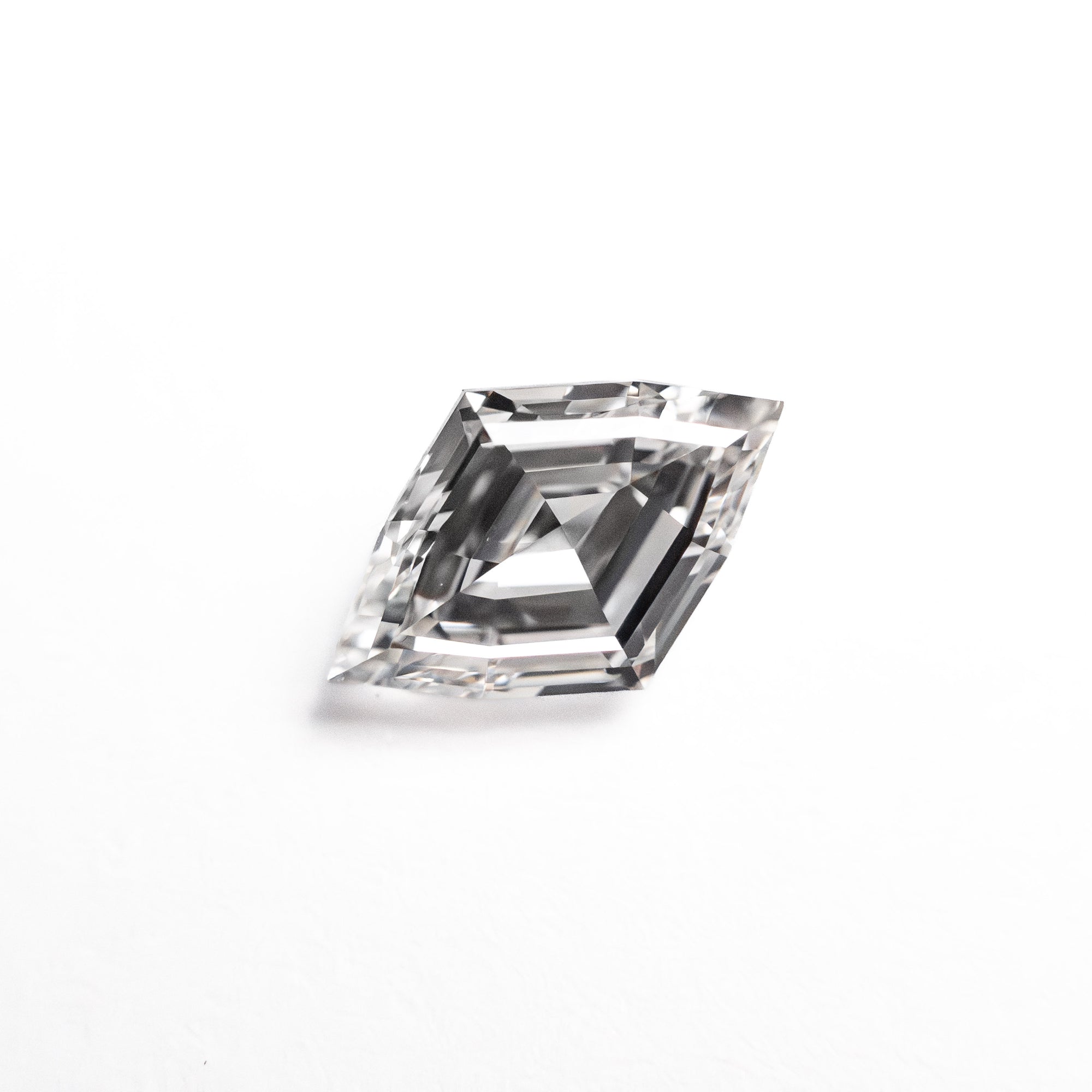 0.70ct 8.17x5.34x2.77mm GIA VS2 F Lozenge Step Cut 26746-02