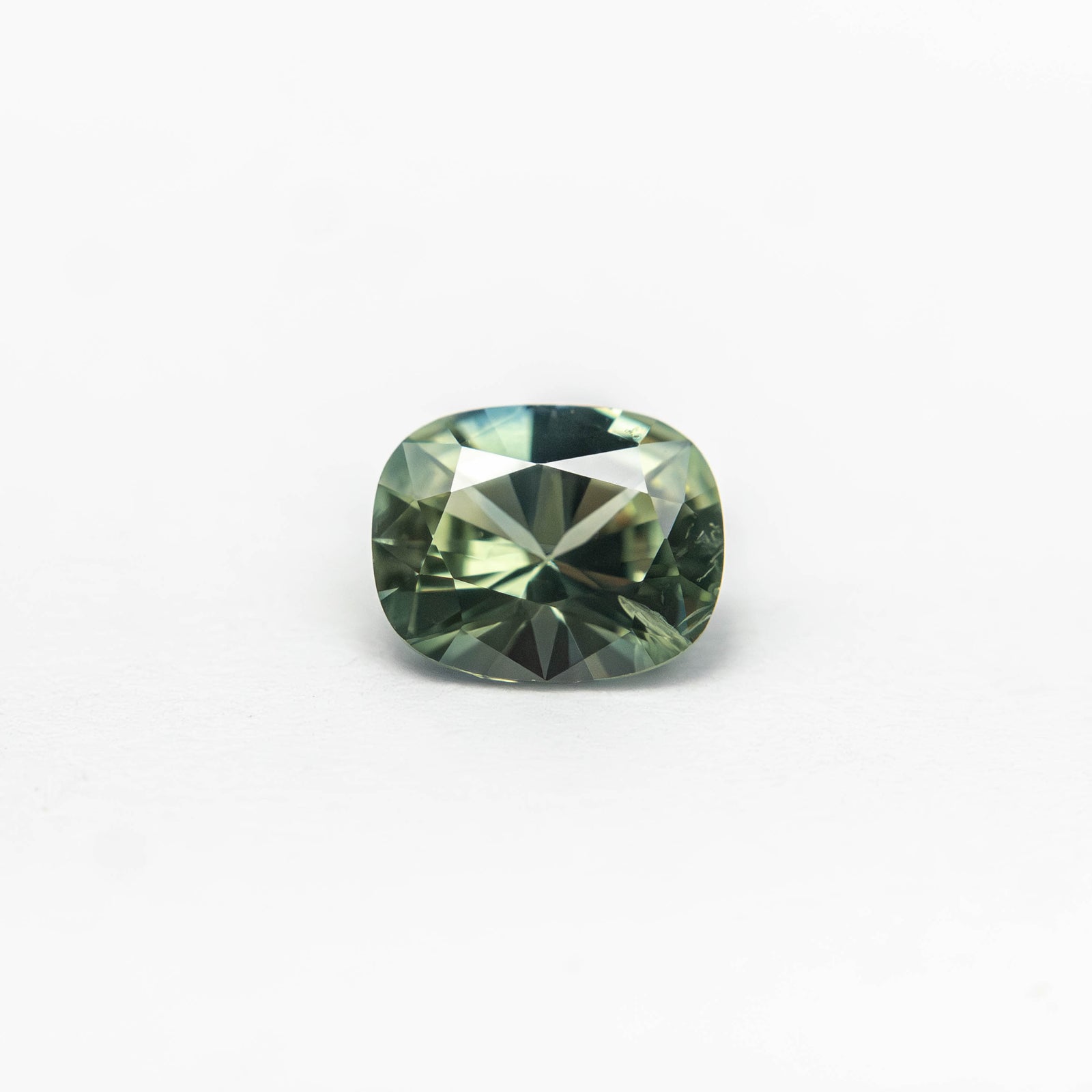 0.43ct 5.17x4.15x2.65mm Cushion Brilliant Sapphire 26766-04