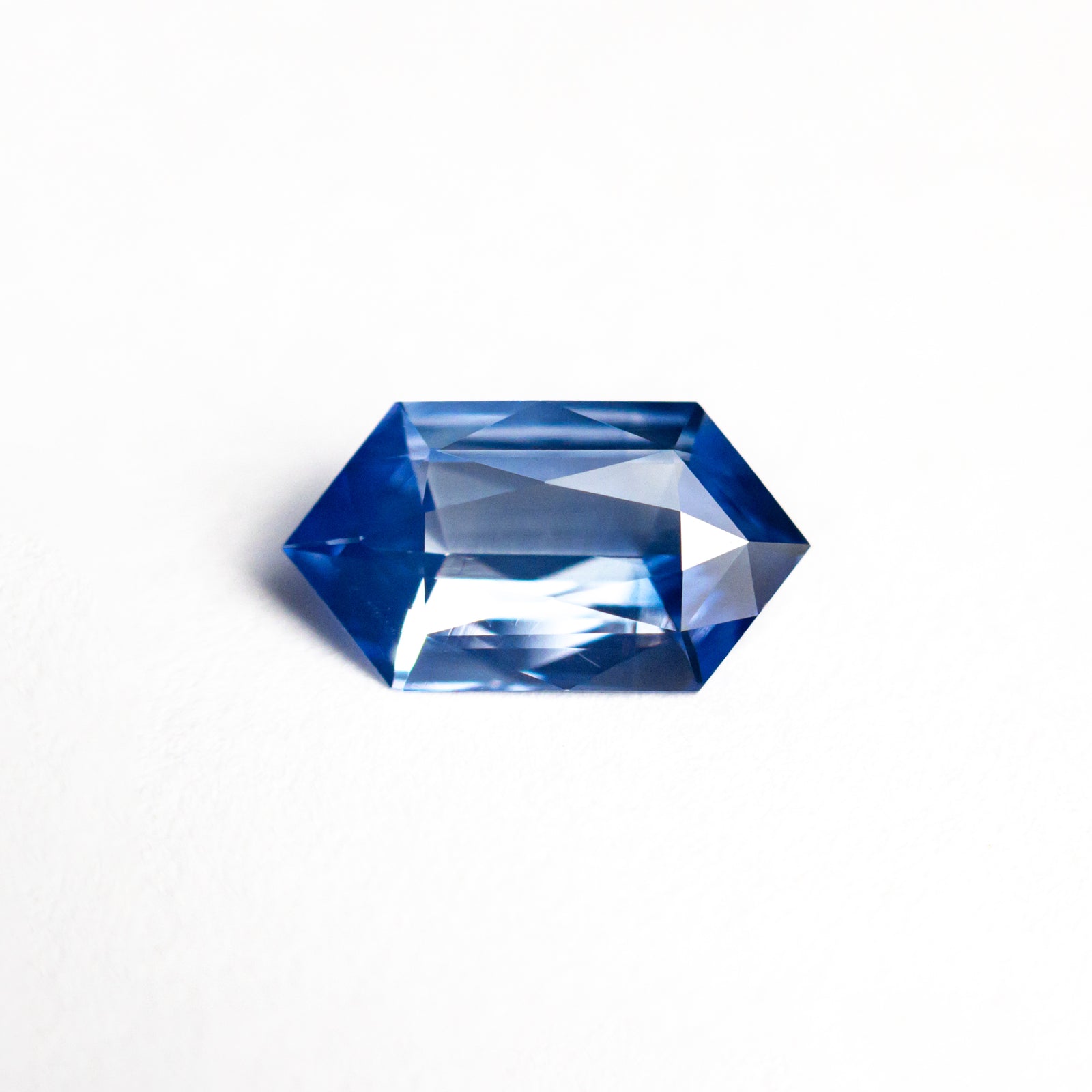 1.05ct 9.20x5.10x2.73mm Hexagon Brilliant Sapphire 27174-01