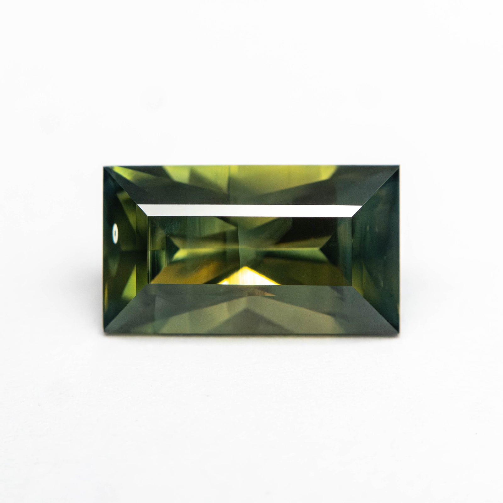 2.18ct 9.56x5.44x4.30mm Rectangle Step Cut Sapphire 27324-03