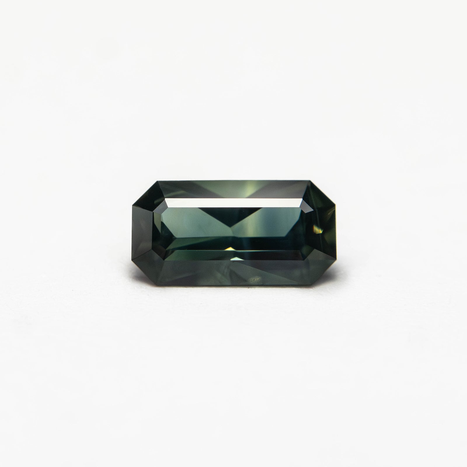 0.60ct 6.93x3.63x2.58mm Cut Corner Rectangle Step Cut Sapphire 27336-39