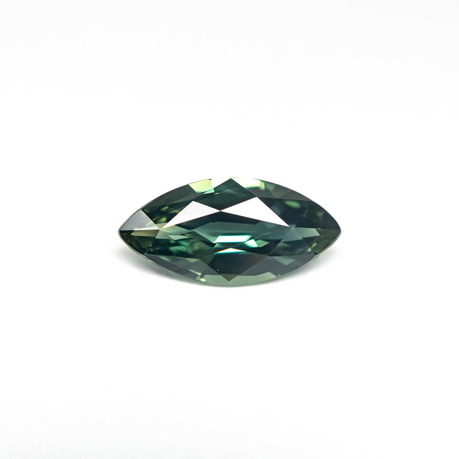 0.67ct 8.62x4.04x2.57mm Marquise Brilliant Sapphire 27340-03