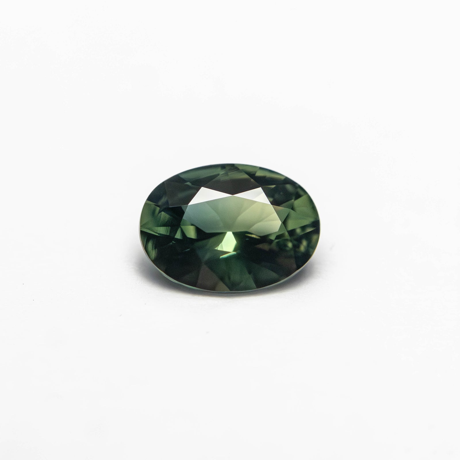 0.64ct 6.43x4.73x2.69mm Oval Brilliant Sapphire 27363-04