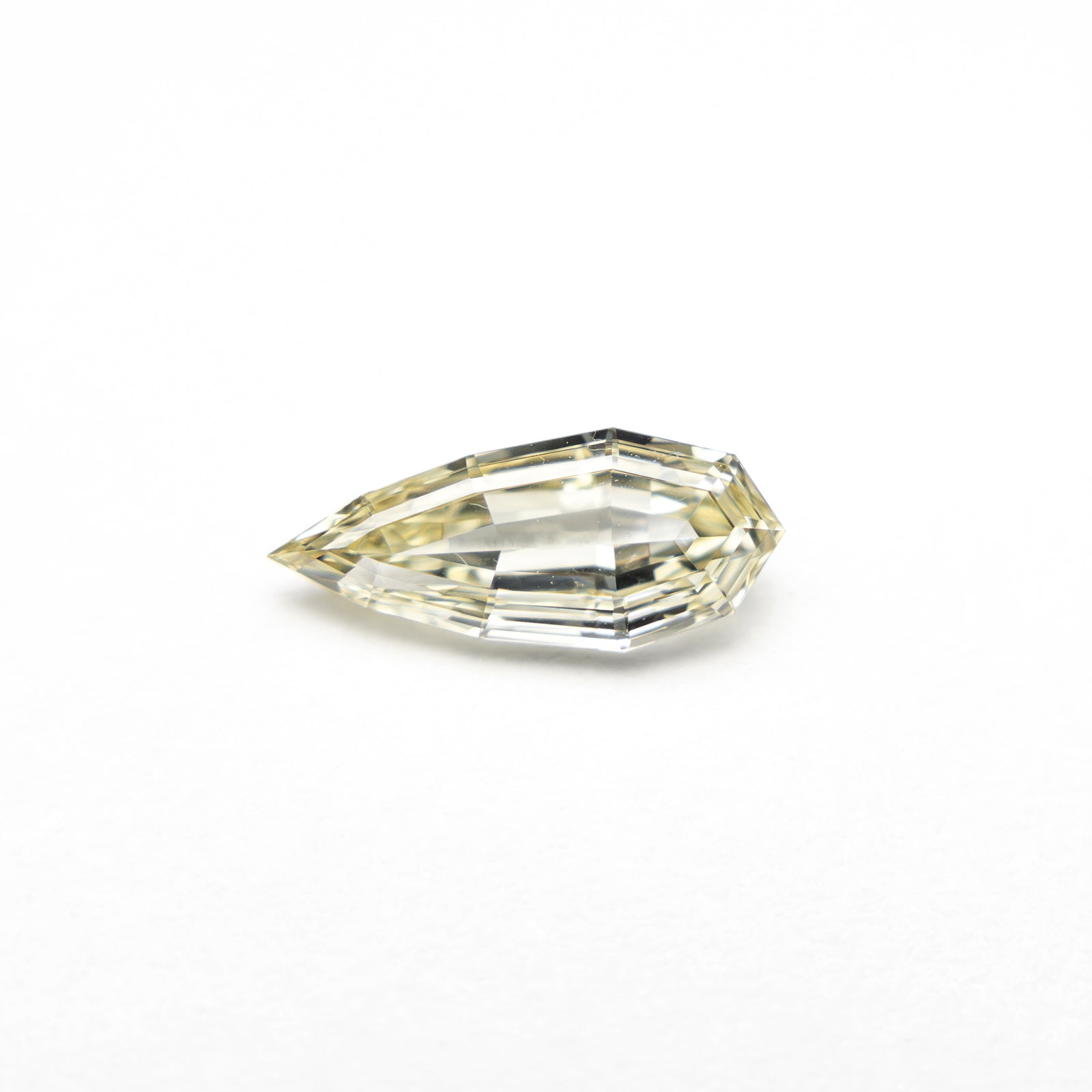 0.48ct 8.66x3.70x2.10mm VS2 C3 Geo Pear Step Cut 🇿🇦 27364-20