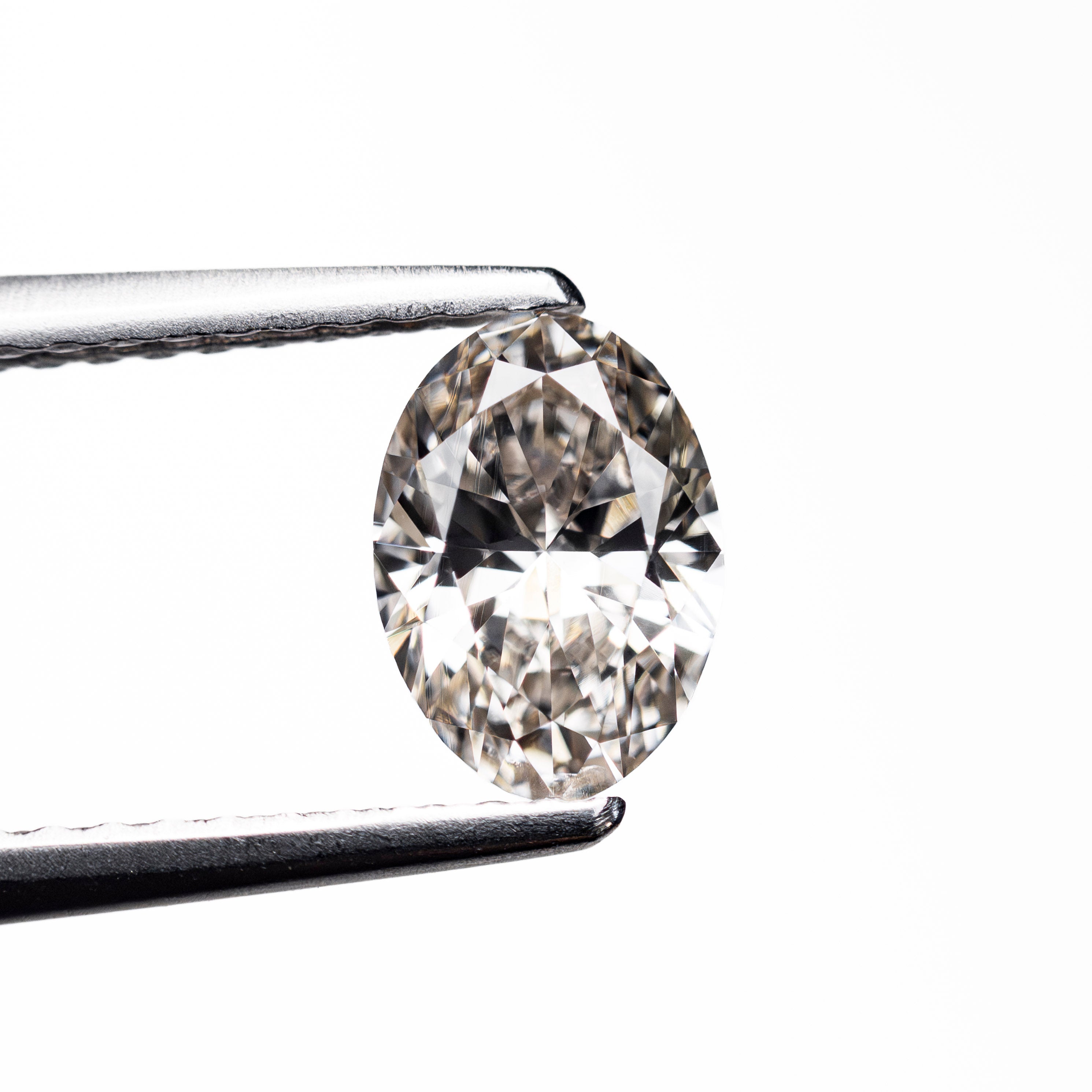 0.82ct 7.36x5.26x3.28mm VS2 L Oval Brilliant 🇨🇦 27378-01