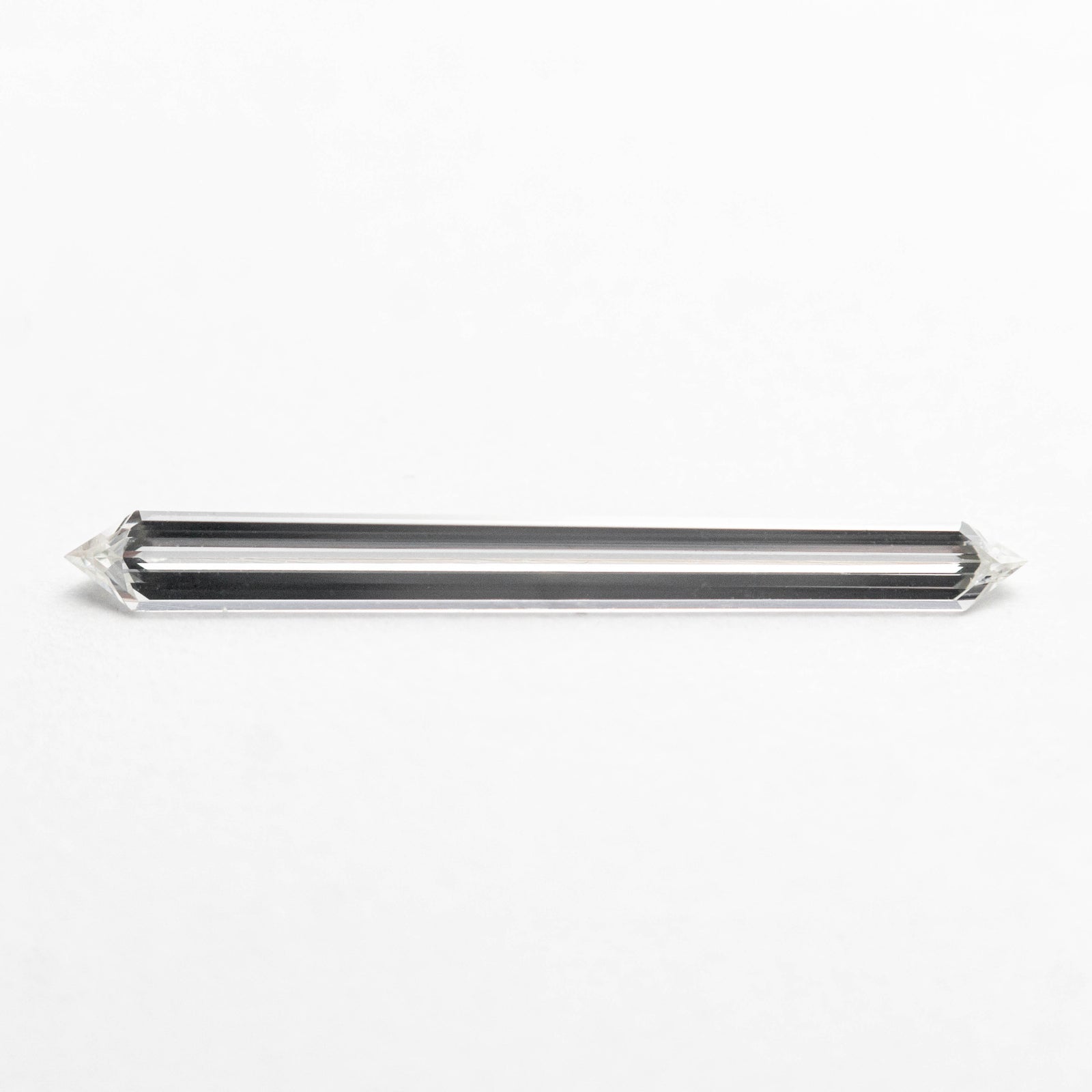 0.43ct 19.42x2.00x1.16mm VS2 H Hexagonal Baguette Step Cut 27400-01