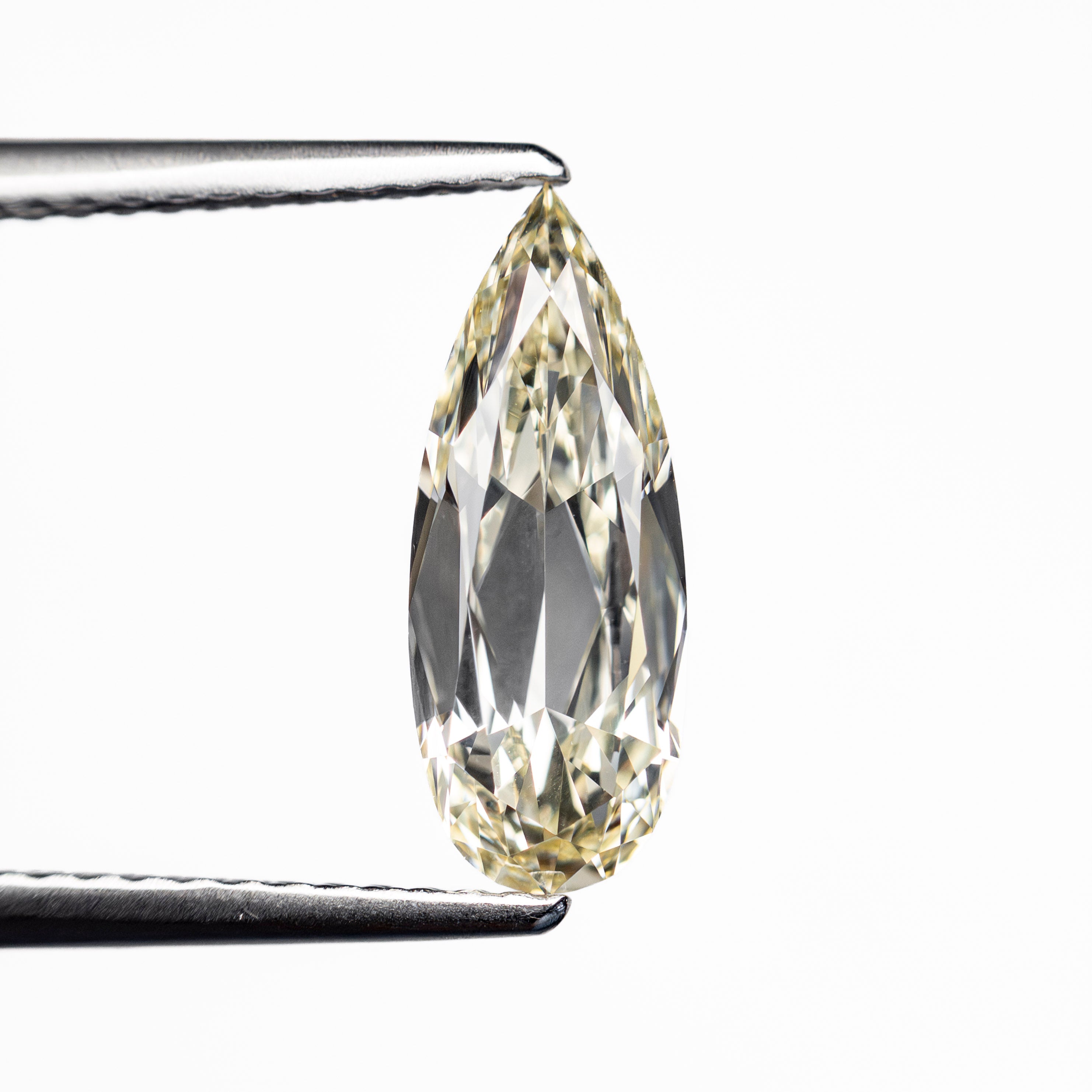 3.02cttw 2pc 13.04x5.09x2.99mm 12.95x5.04x3.21mm GIA M-N Pear Brilliant Matching Pair 27401-01