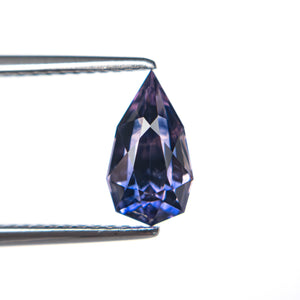 1.67ct 9.75x5.46x4.60mm Geo Pear Brilliant Sapphire 27427-01
