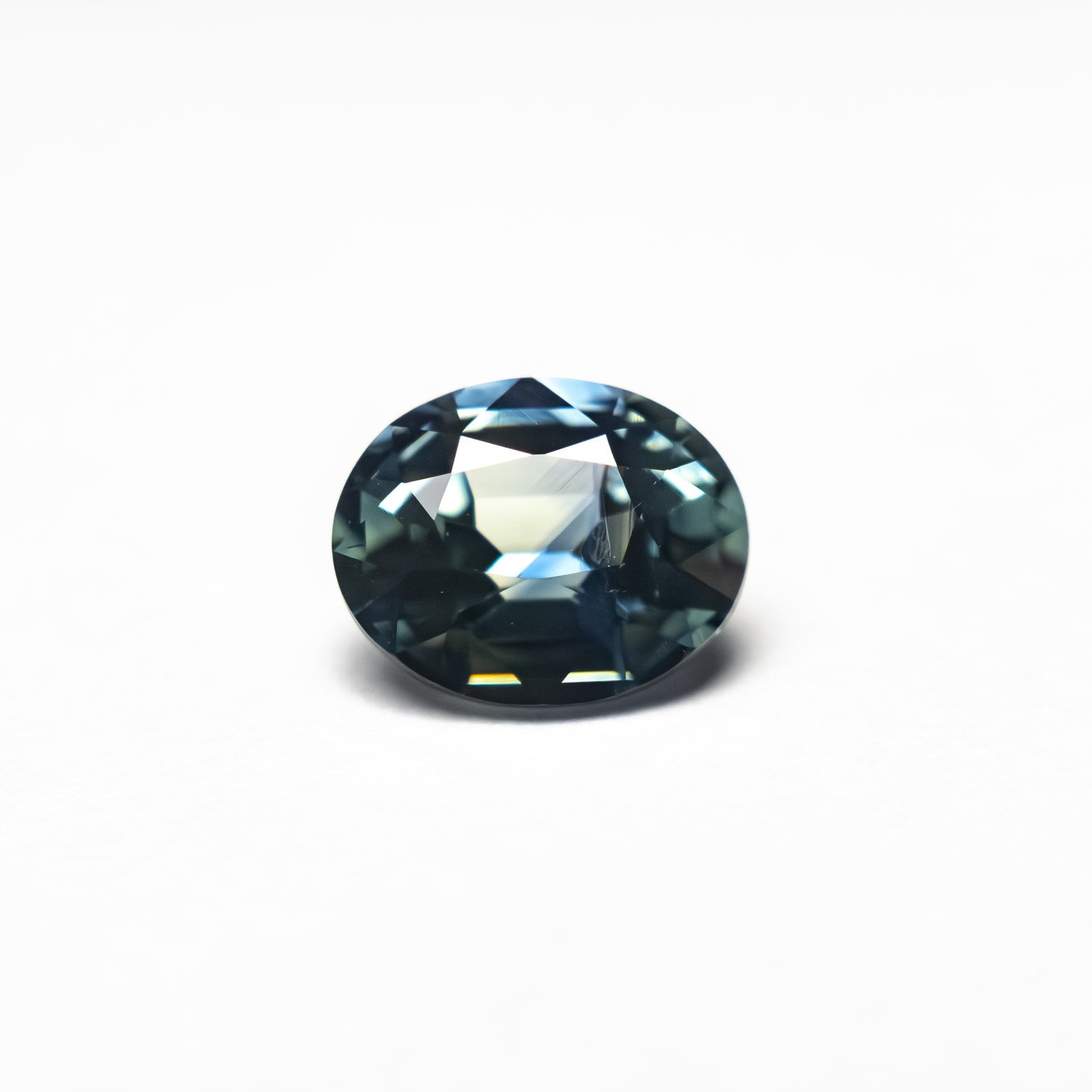 1.31ct 7.16x5.91x3.78mm Oval Brilliant Sapphire 27458-01