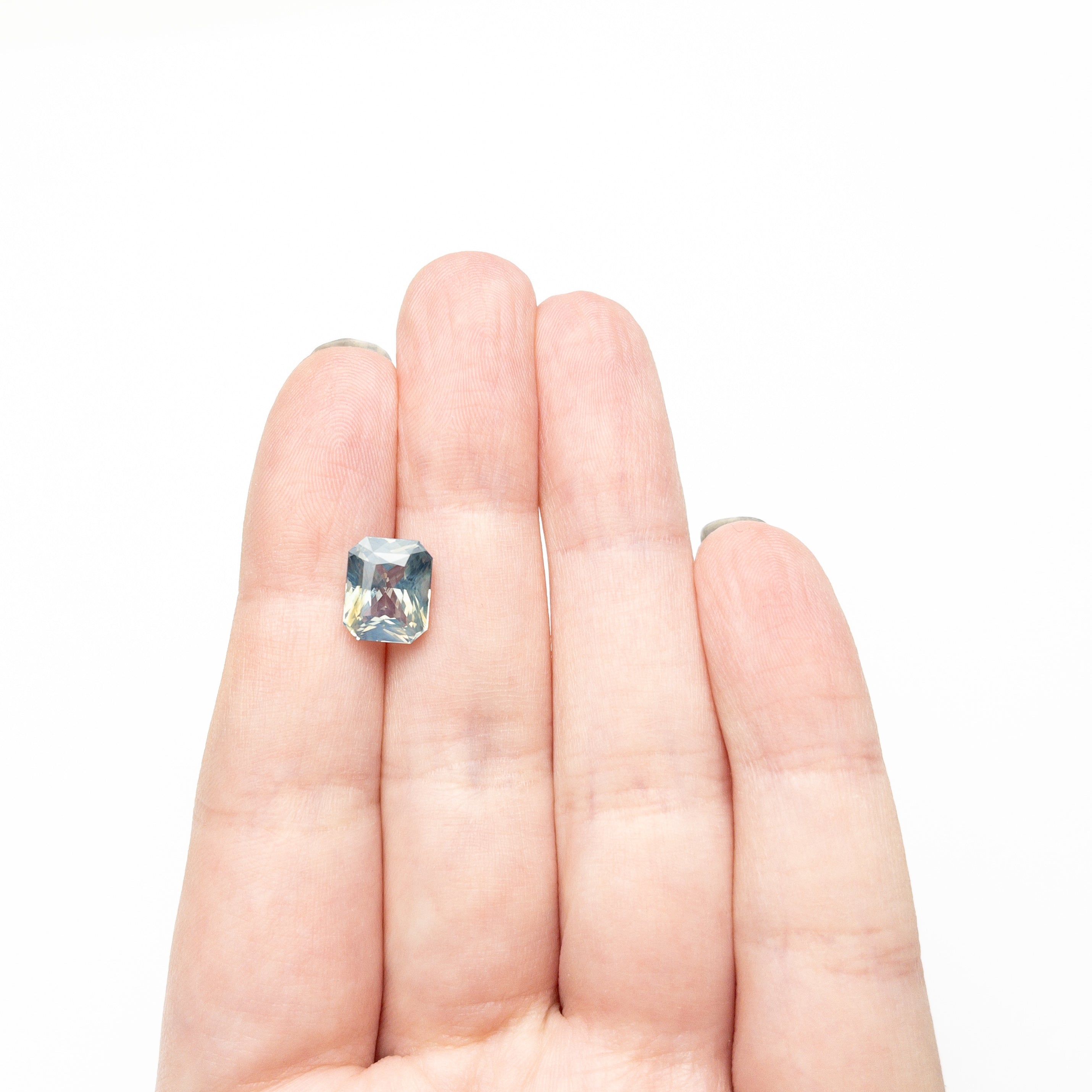 4.17ct 9.92x8.10x5.34mm Cut Corner Rectangle Brilliant Sapphire 27506-01