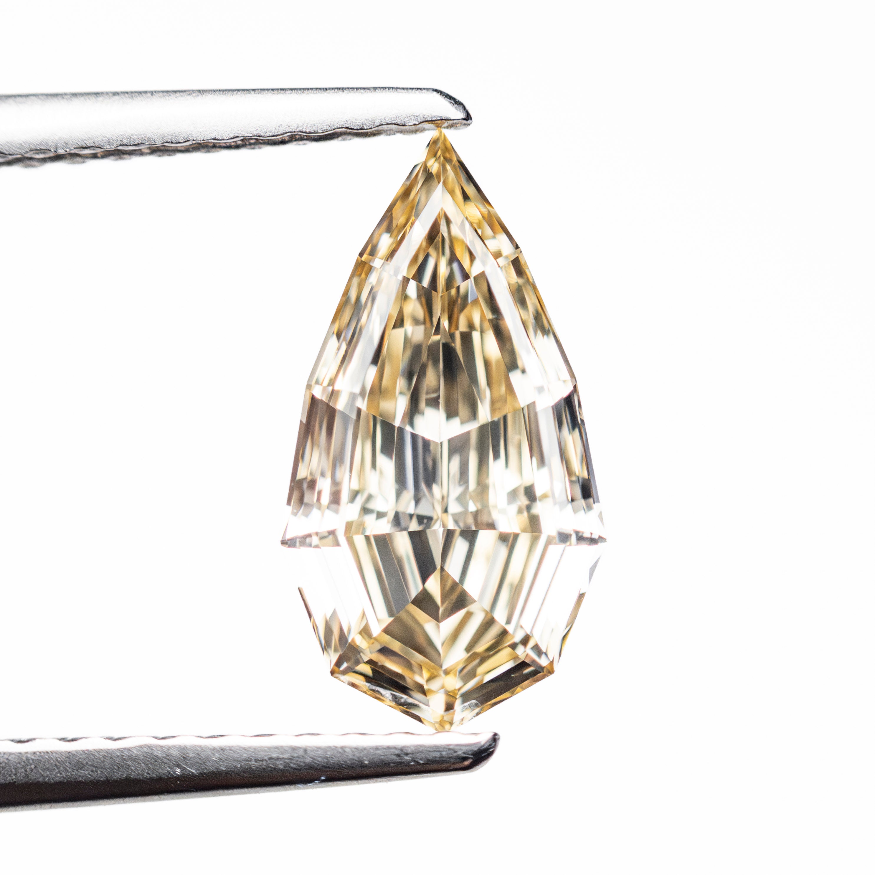 1.30ct 11.33x6.04x2.99mm GIA VVS2 W-X Geo Pear Step Cut 🇿🇦 27521-01