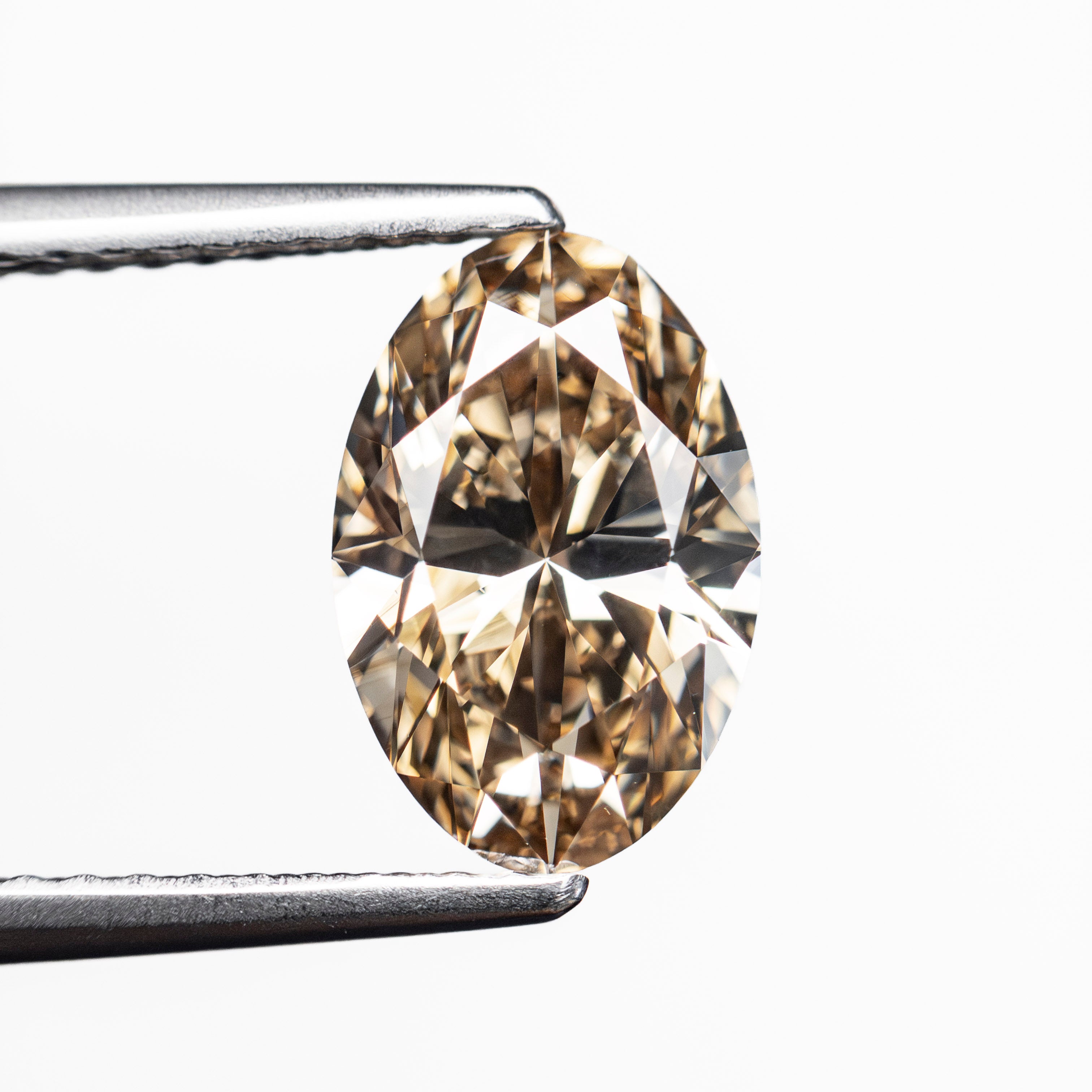 1.73ct 9.89x6.56x4.16mm VS2 C6 Oval Brilliant 🇨🇦 27710-01