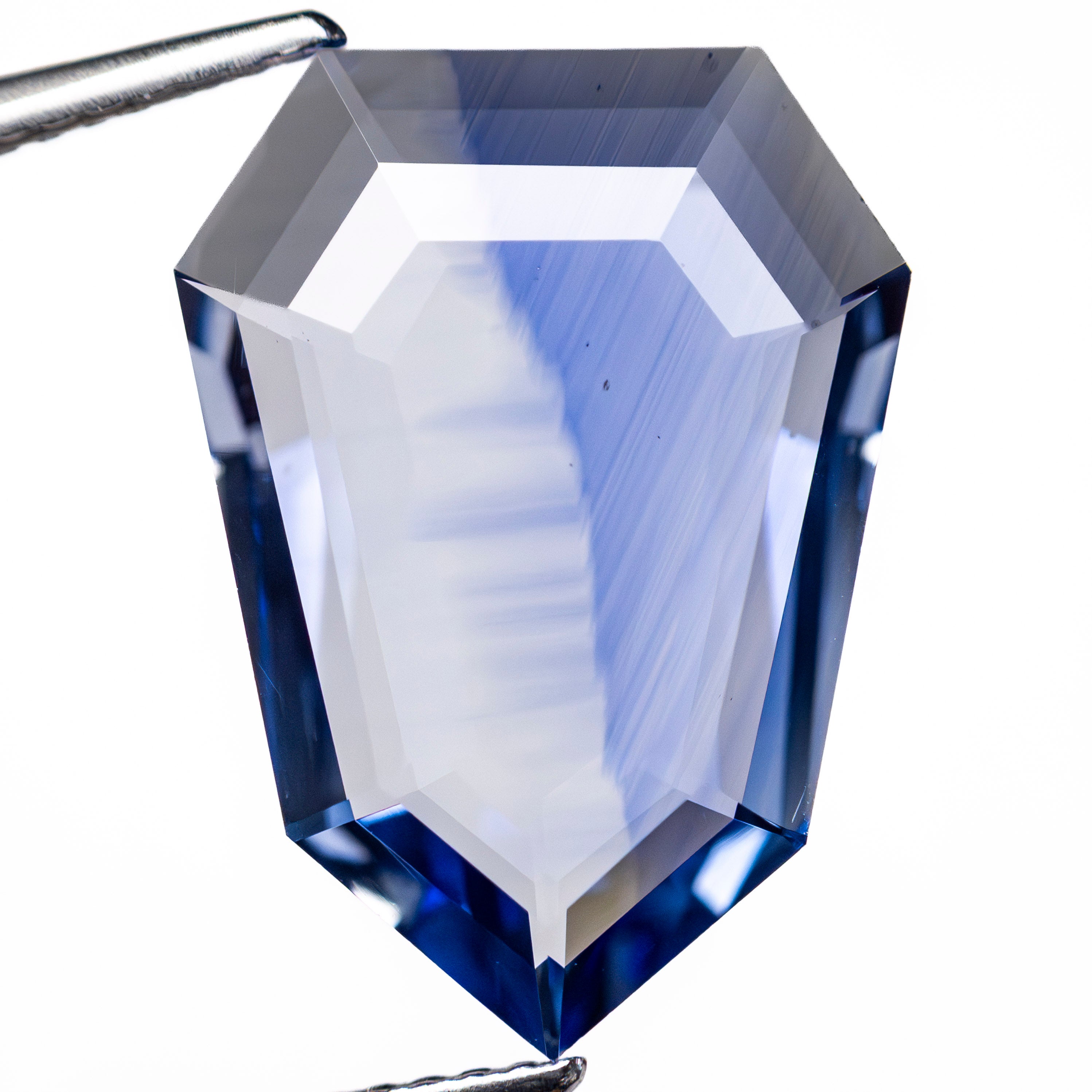 8.18ct 17.90x13x3.50mm Shield Portrait Cut Sapphire 27715-01