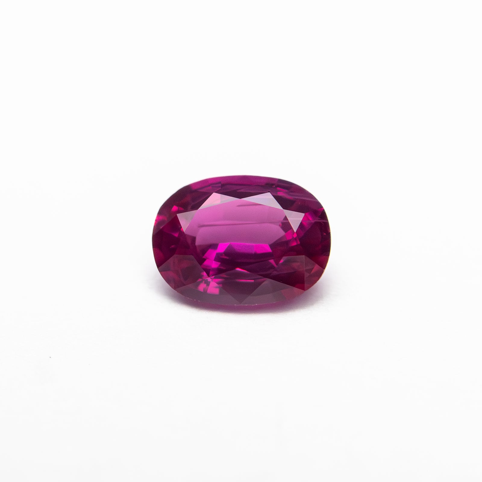0.67ct 6.01x4.44x2.86mm Oval Brilliant Ruby 27956-23