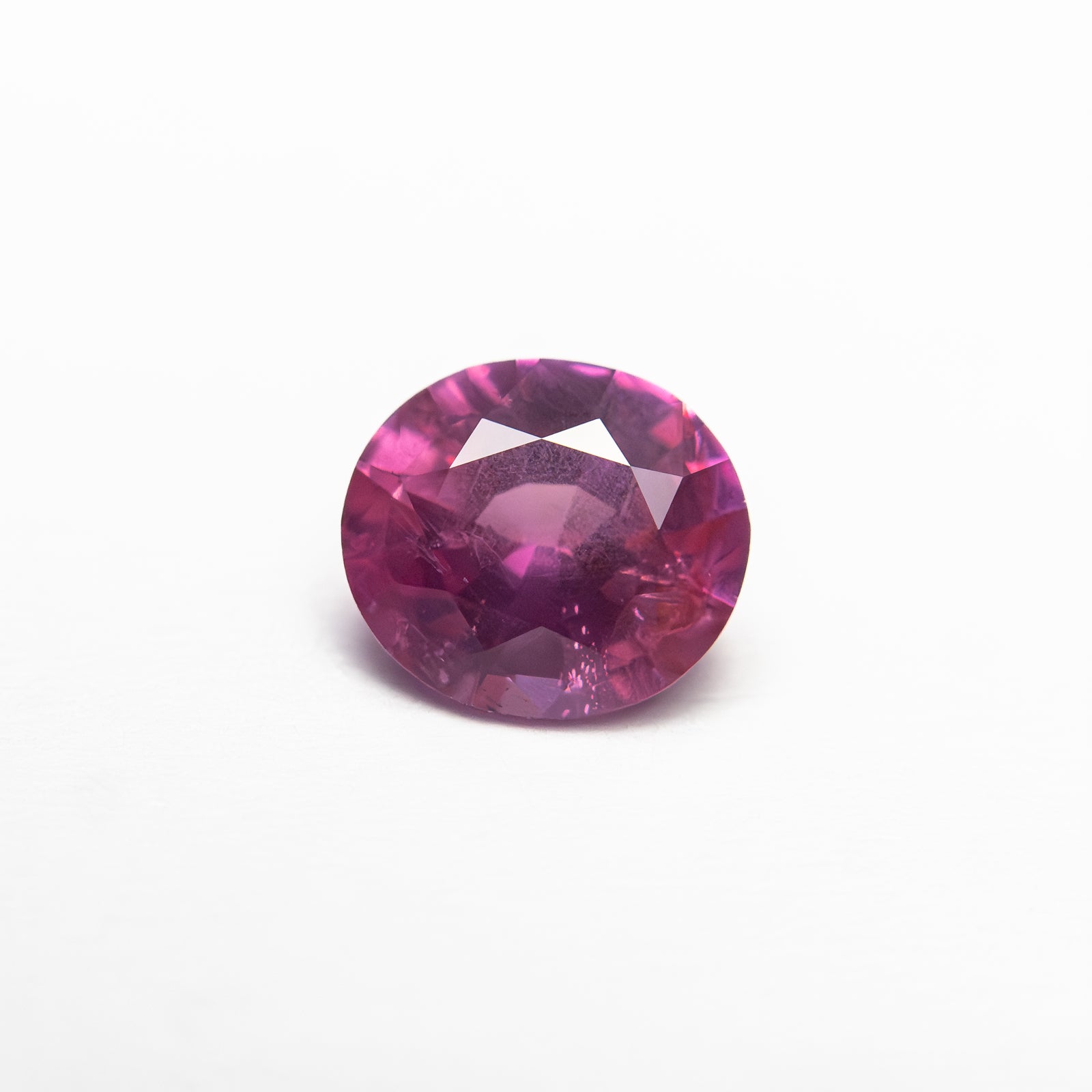 0.86ct 6.16x5.53x3.38mm Oval Brilliant Sapphire 27957-09