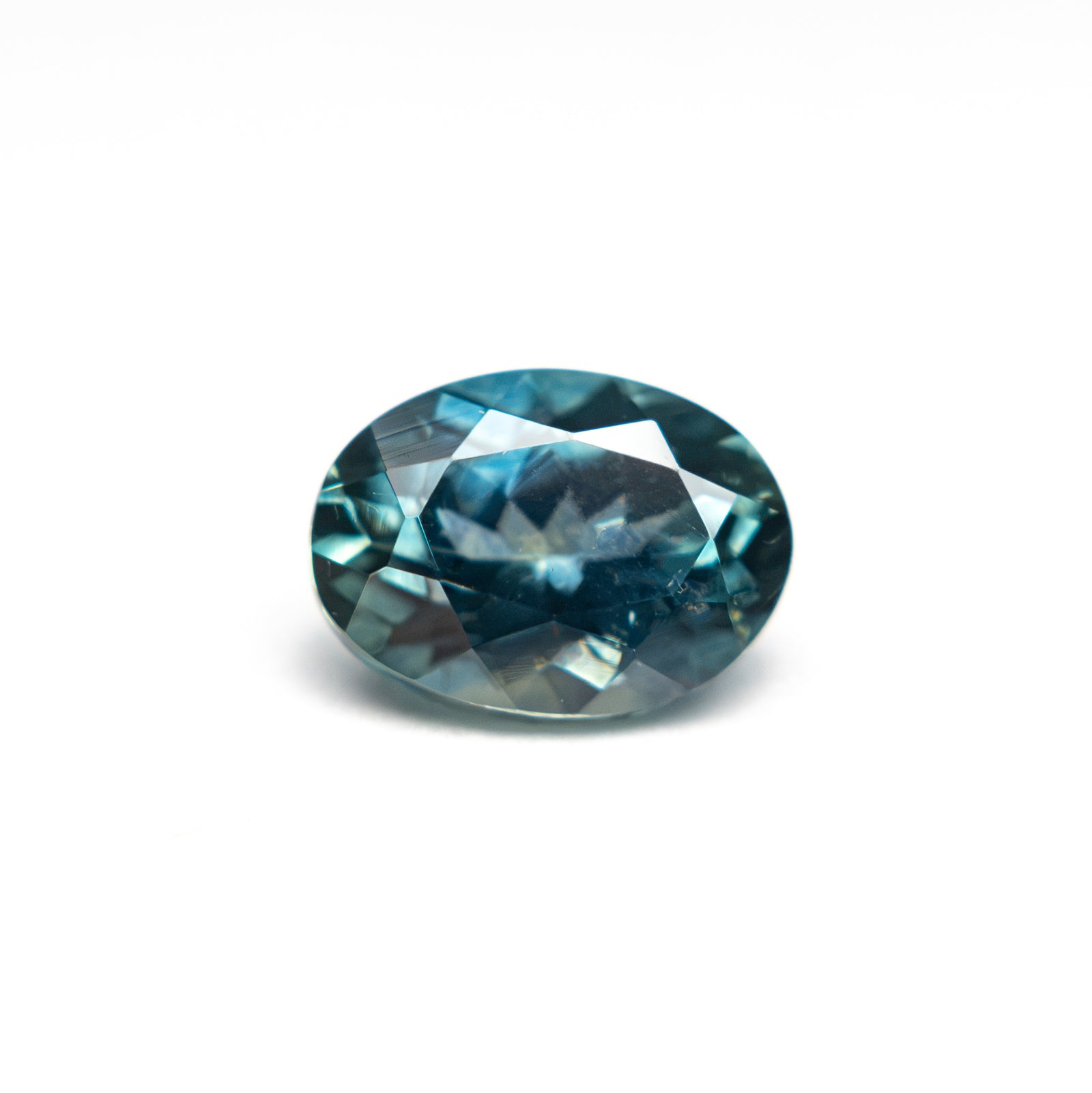 1.42ct 7.49x5.51x4.09mm Oval Brilliant Sapphire 28028-07
