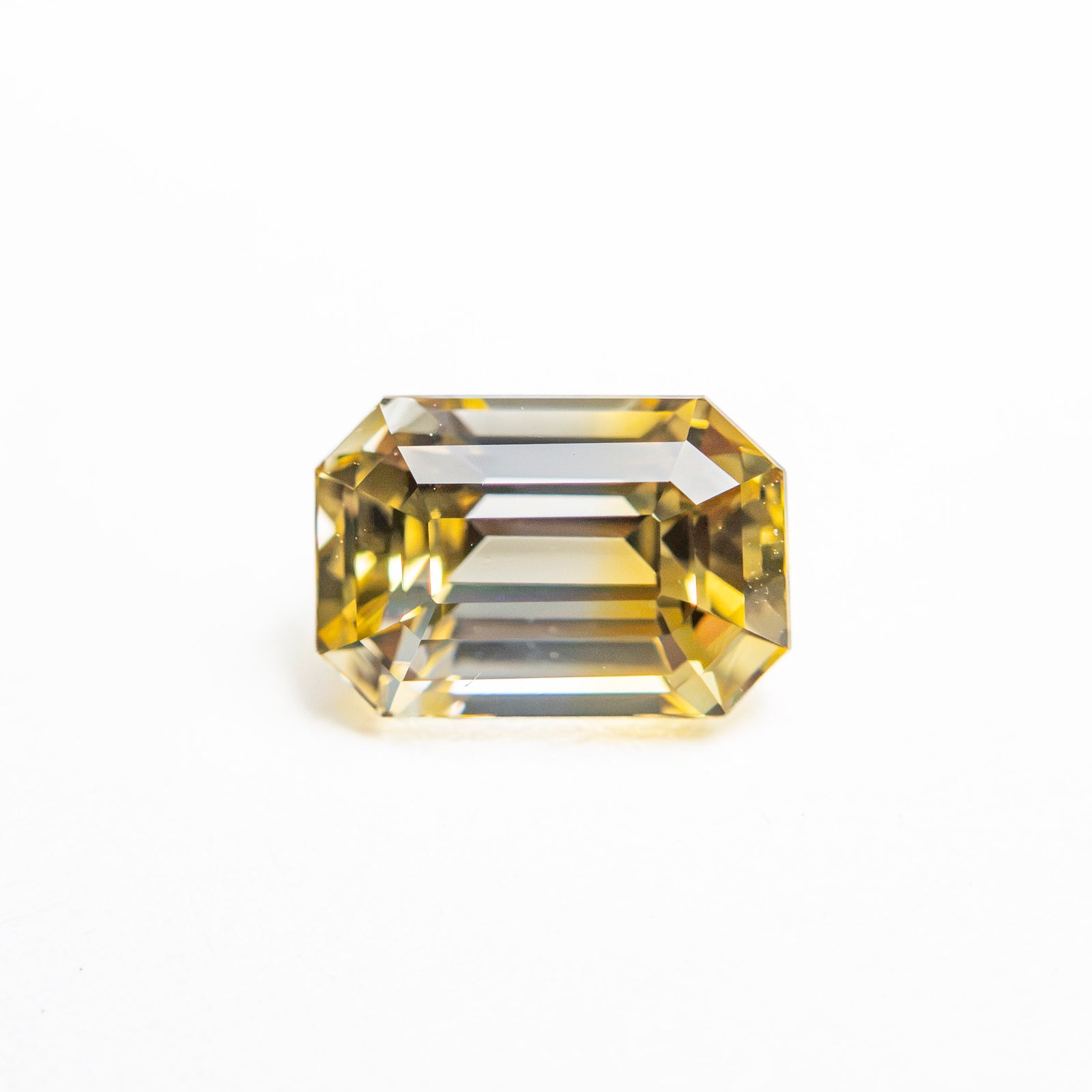 1.47ct 7.12x4.85x4.26mm Cut Corner Rectangle Step Cut Sapphire 28195-01
